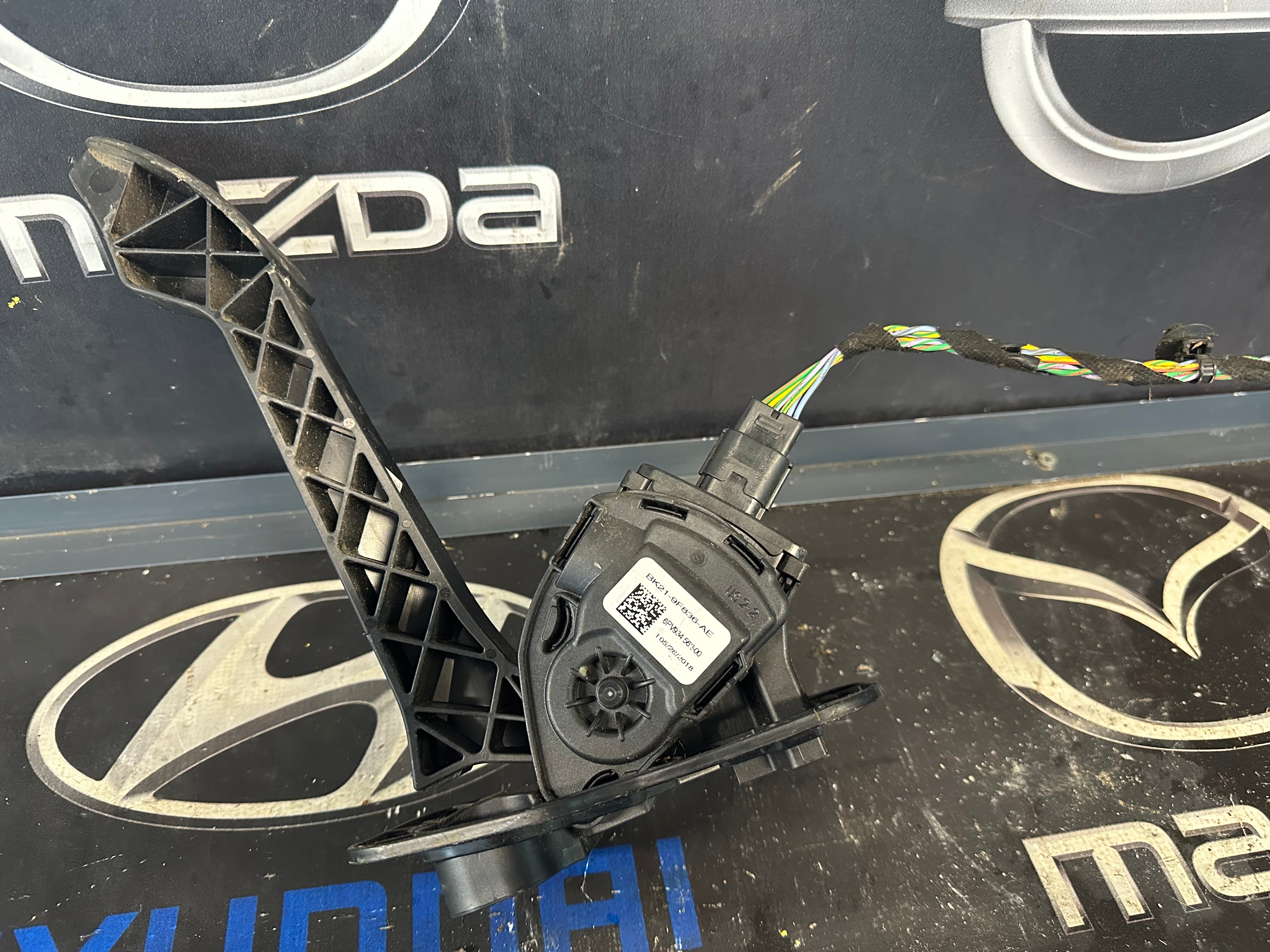 Ford Transit MK4 Accelerator Pedal (BK21-9F836-AE)