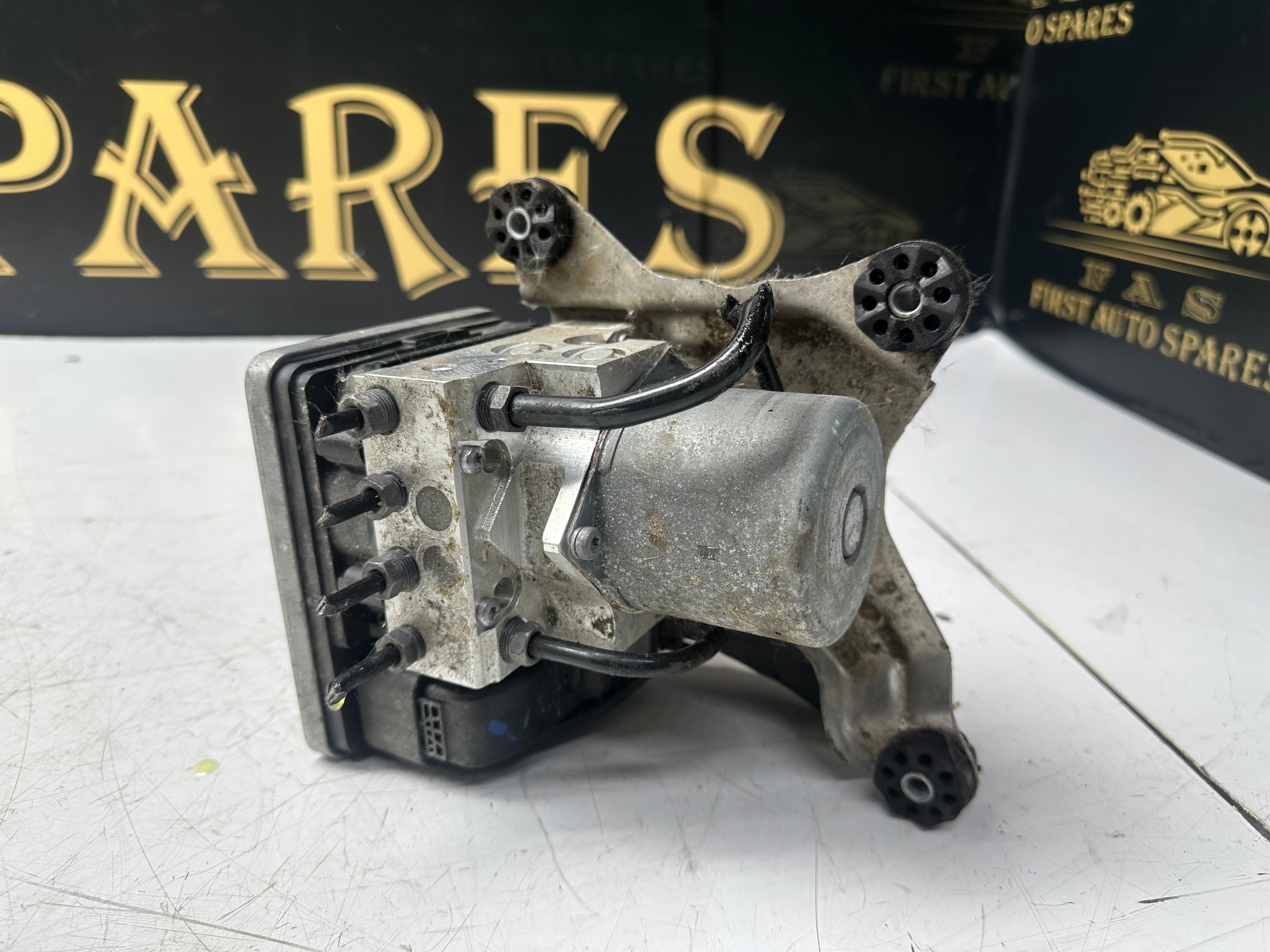 BMW 5 Series G30 530i Hybrid 2017 ABS Pump (6887505)