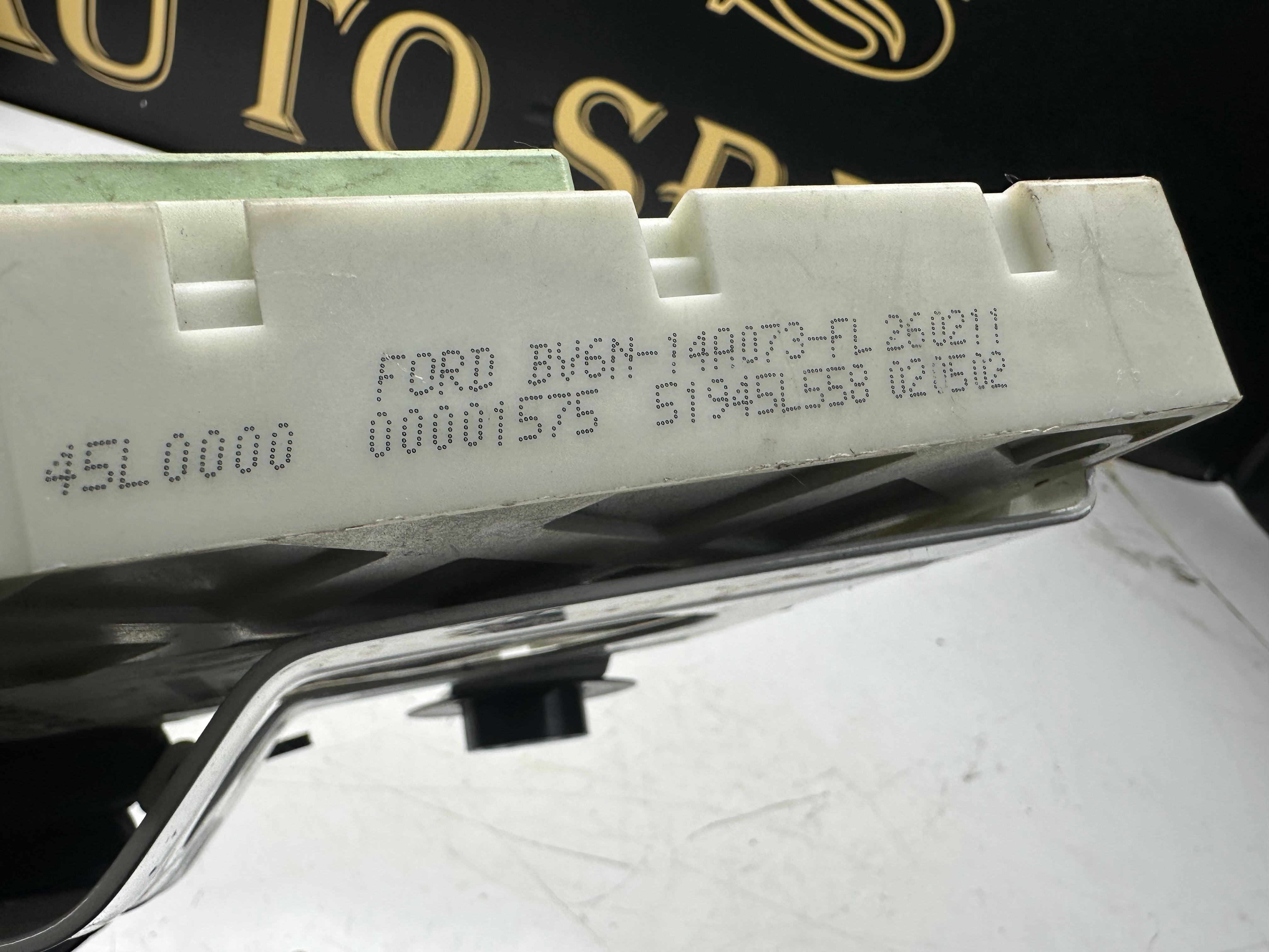 Ford Focus 2012 Fuse Box Module (BV6N-14A073-FL) (BV6N14A073FL) (51945L558)