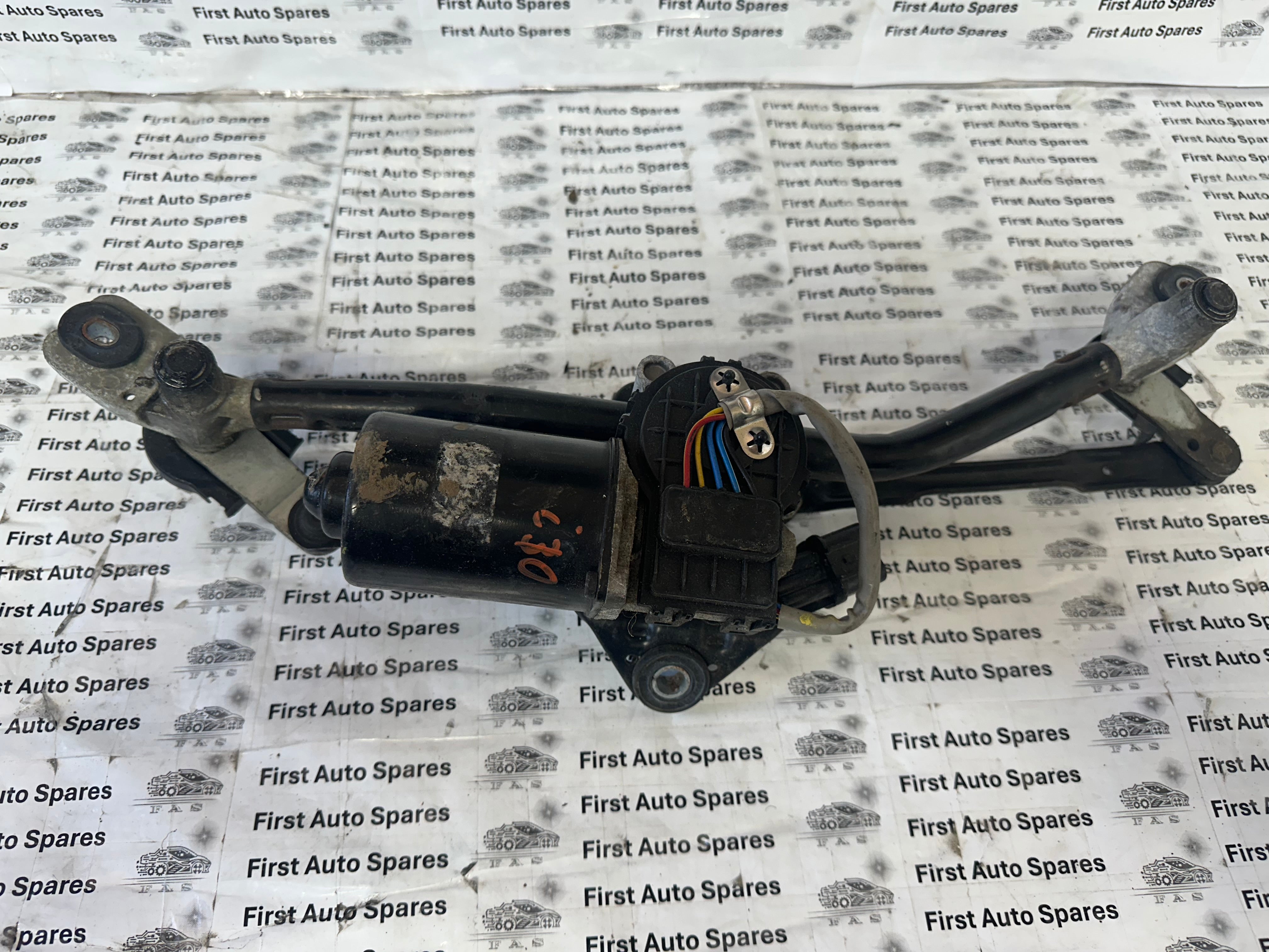 Hyundai i10 2014 Front Wiper Motor & Linkage