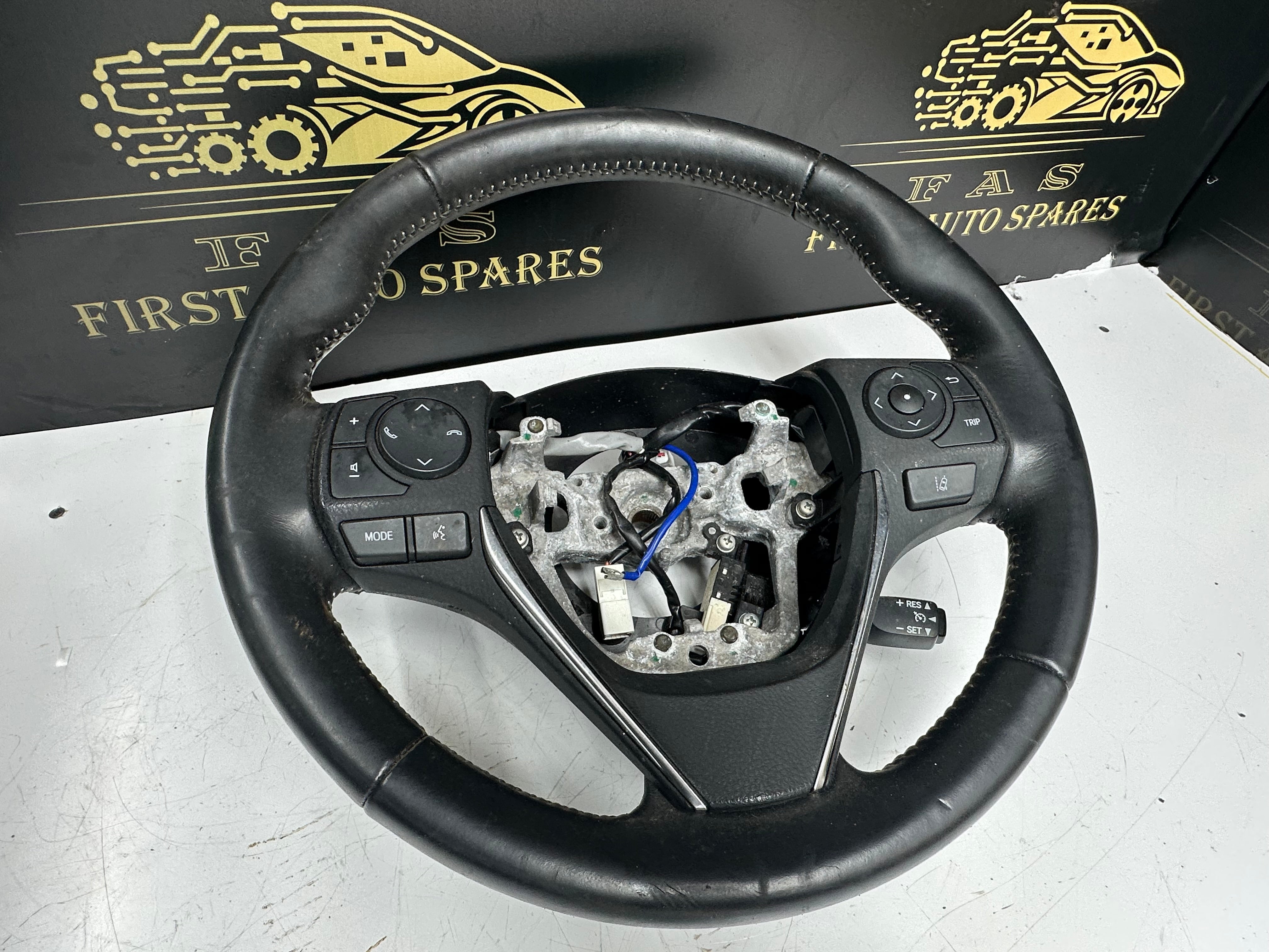 Toyota Auris 2014-17 Hybrid Multi-Functional Steering Wheel (622837810)