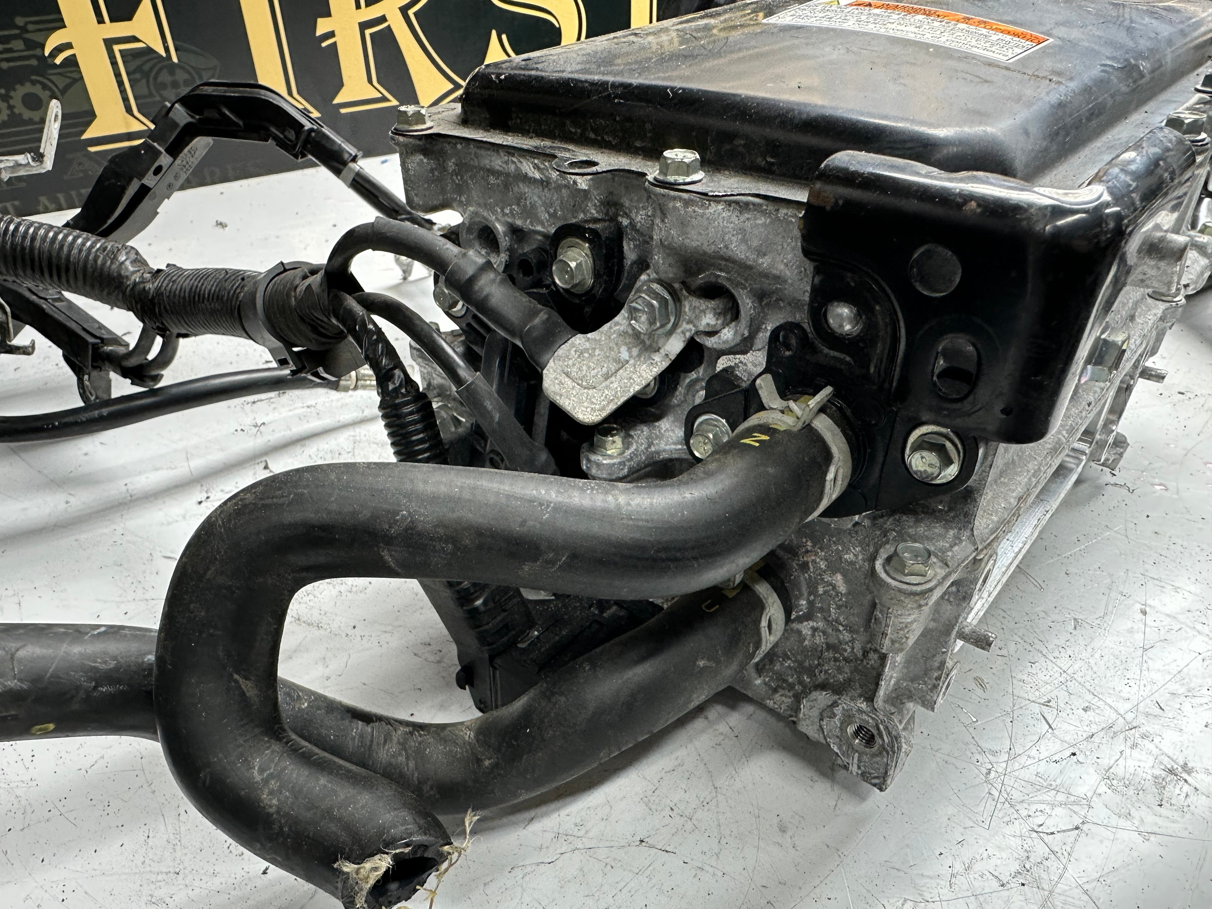 Toyota Corolla Hybrid Inverter Assy with Converter (G9200-47331) (22JTED4733122J120220)