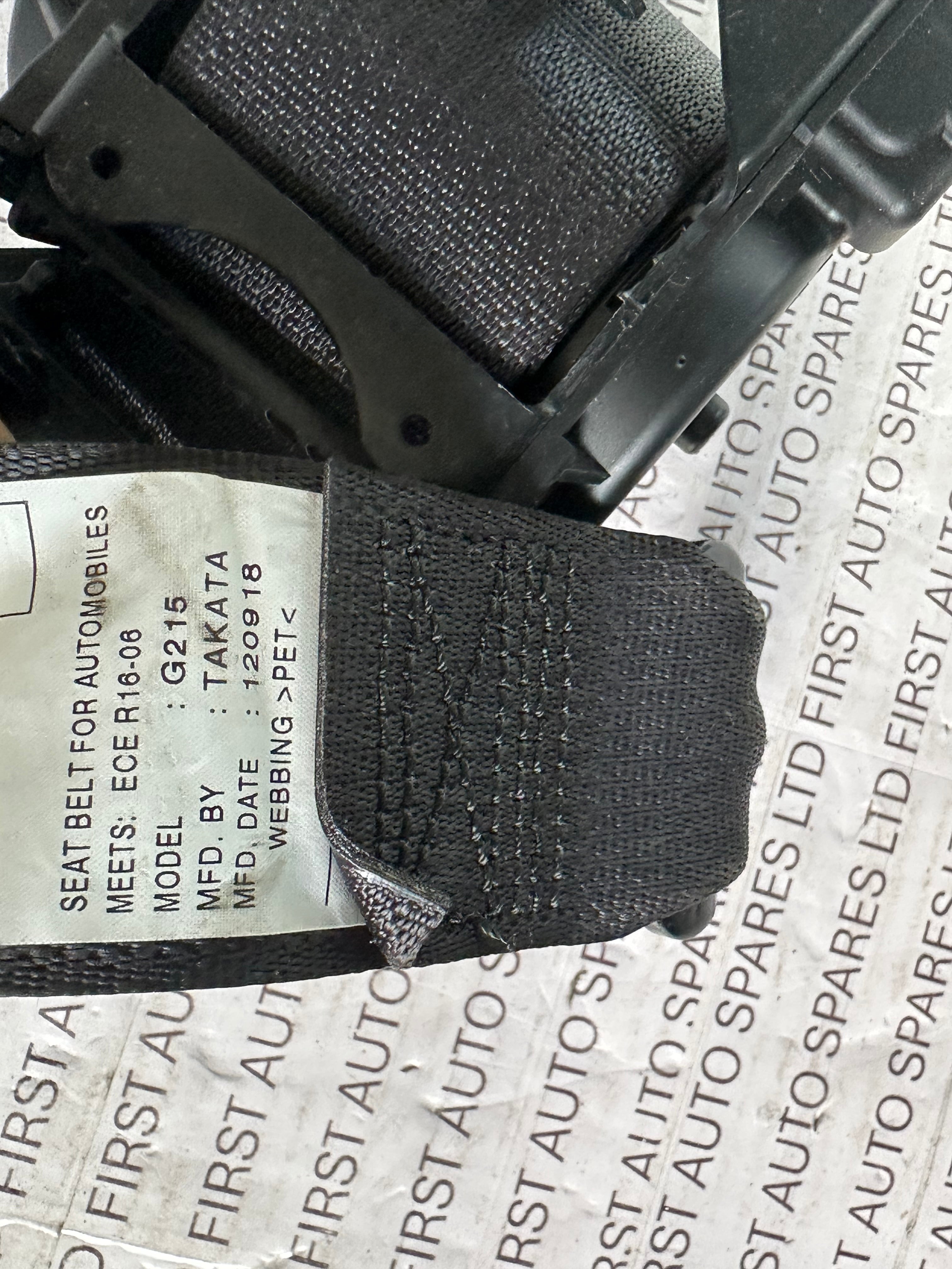 Nissan Qashqai Rear Seatbelt Buckle #2 (80920AA)