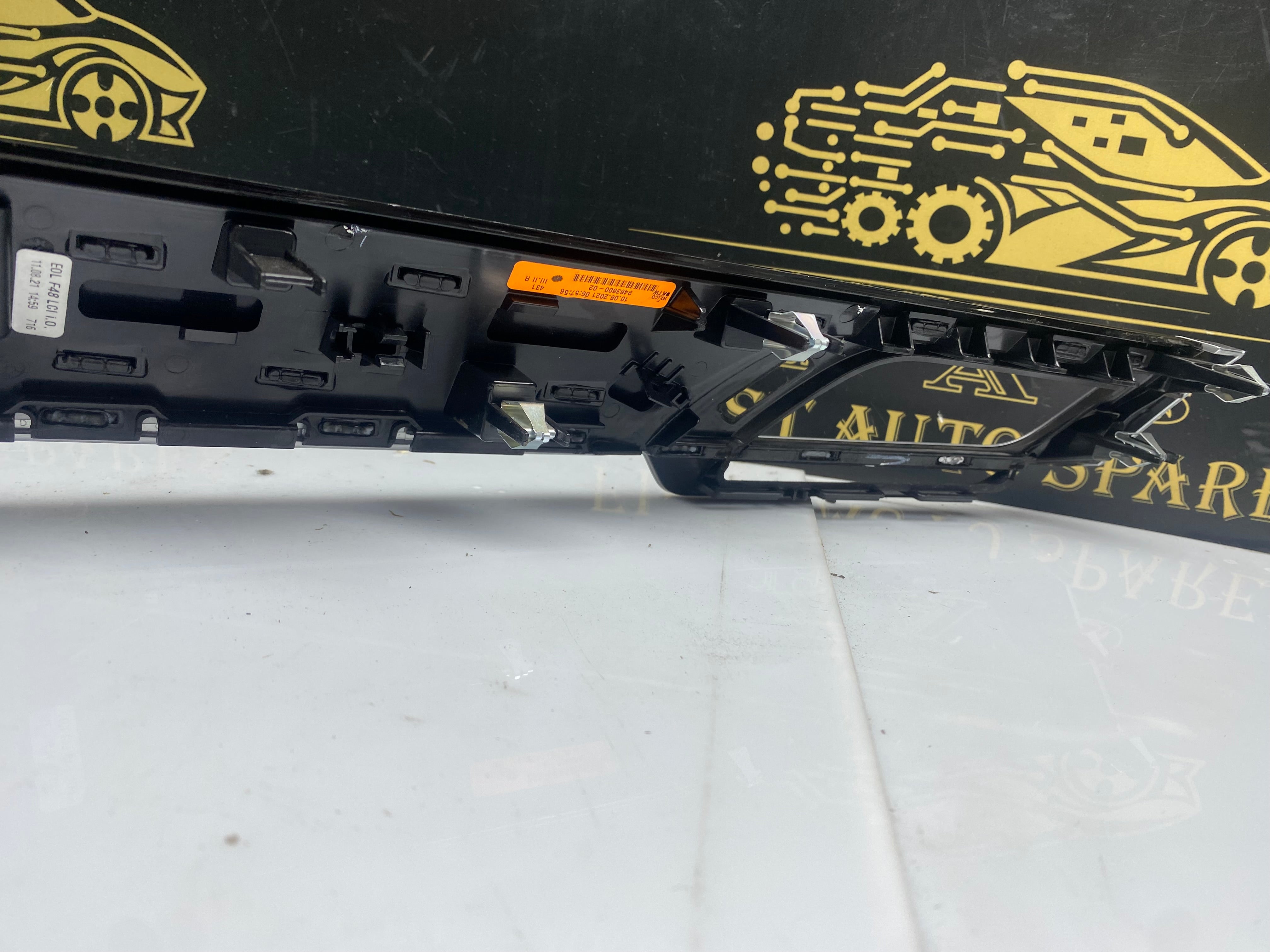 BMW X1 F48 Dashboard Air Vent Assembly – RHD – 2020 (9483800)