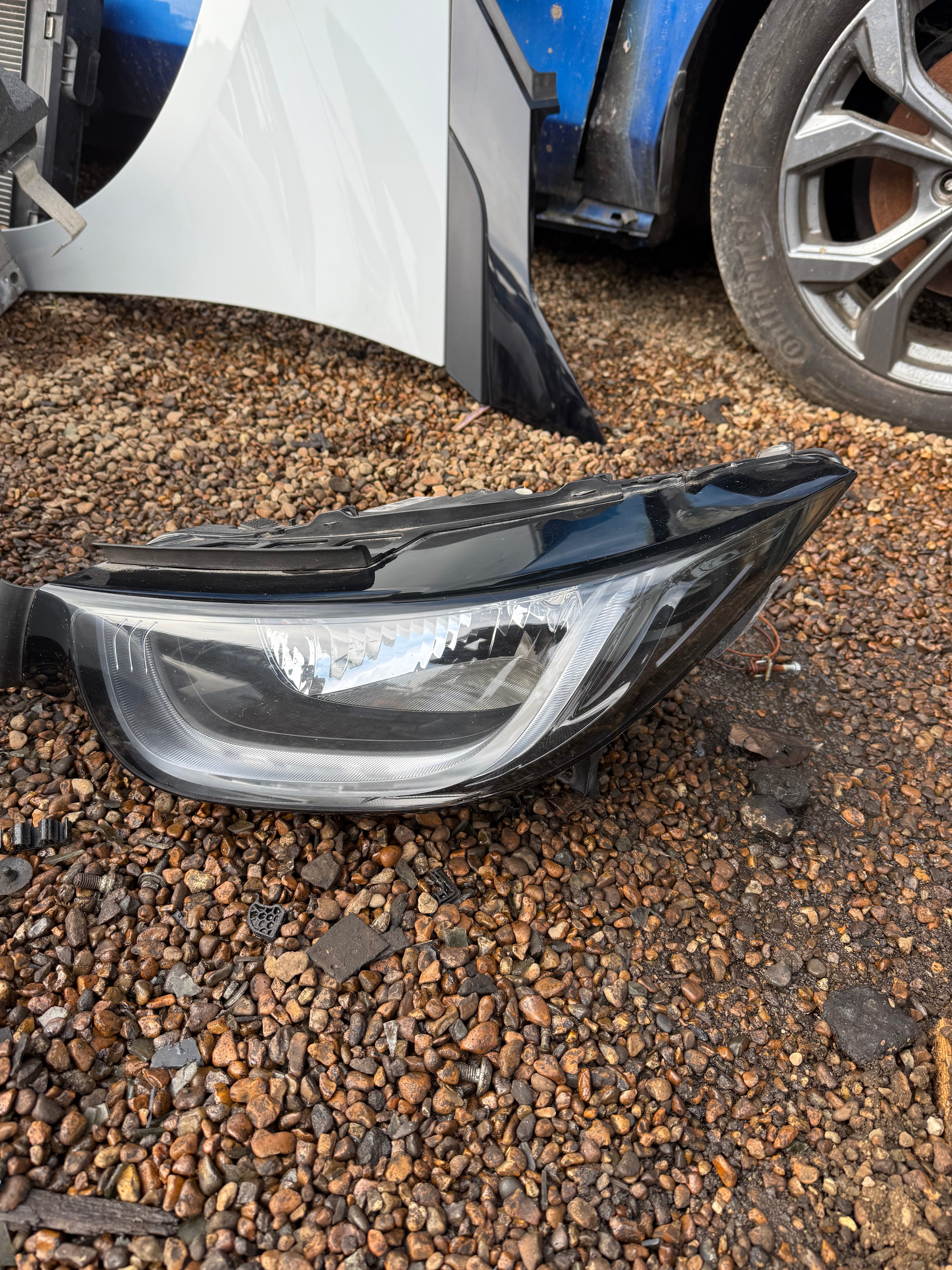 BMW i3 2017 Complete Front End