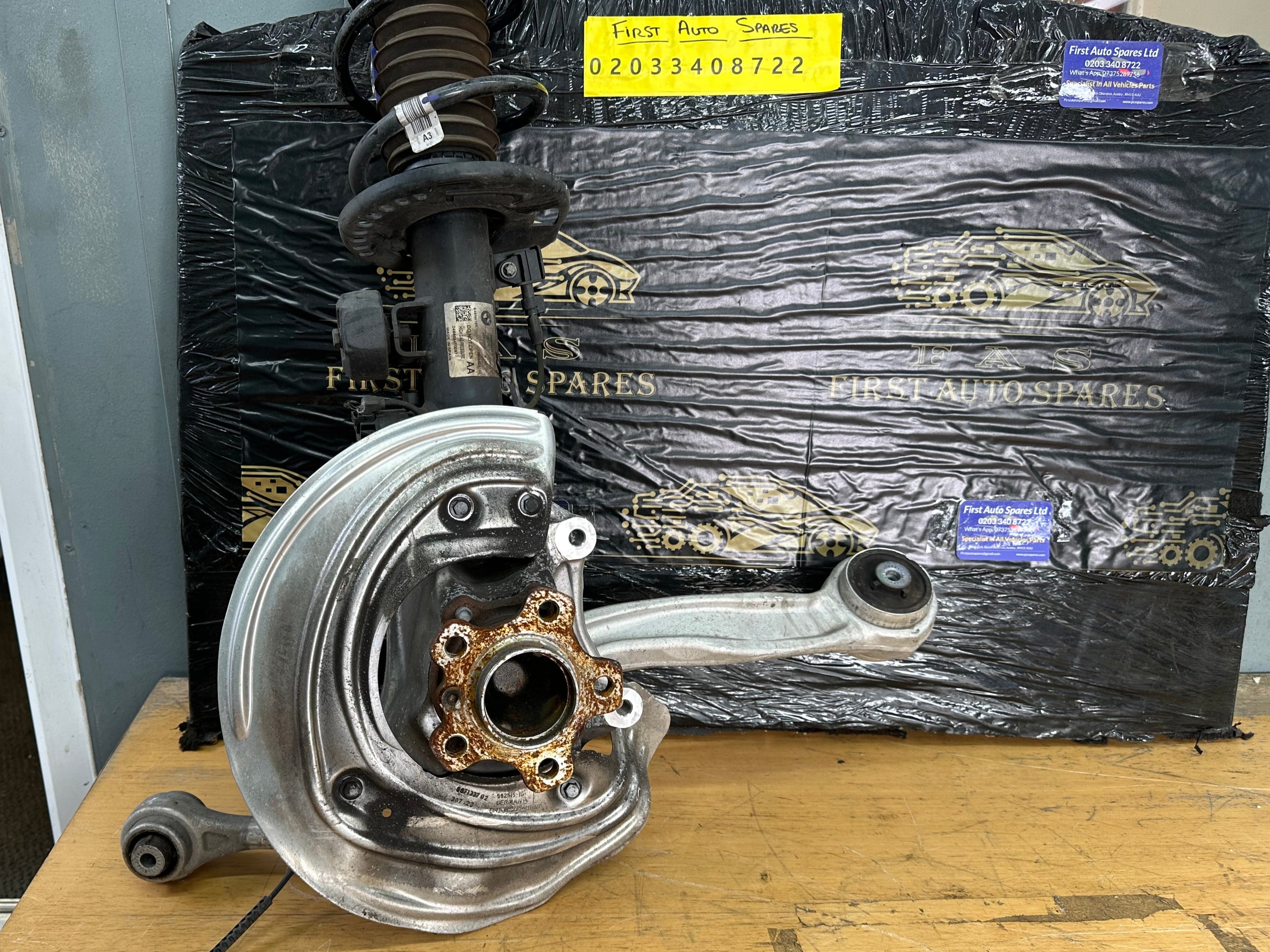 BMW 3 2019–24 Left Side Front Suspension Leg Complete M Sport (6891169 / 10817611)