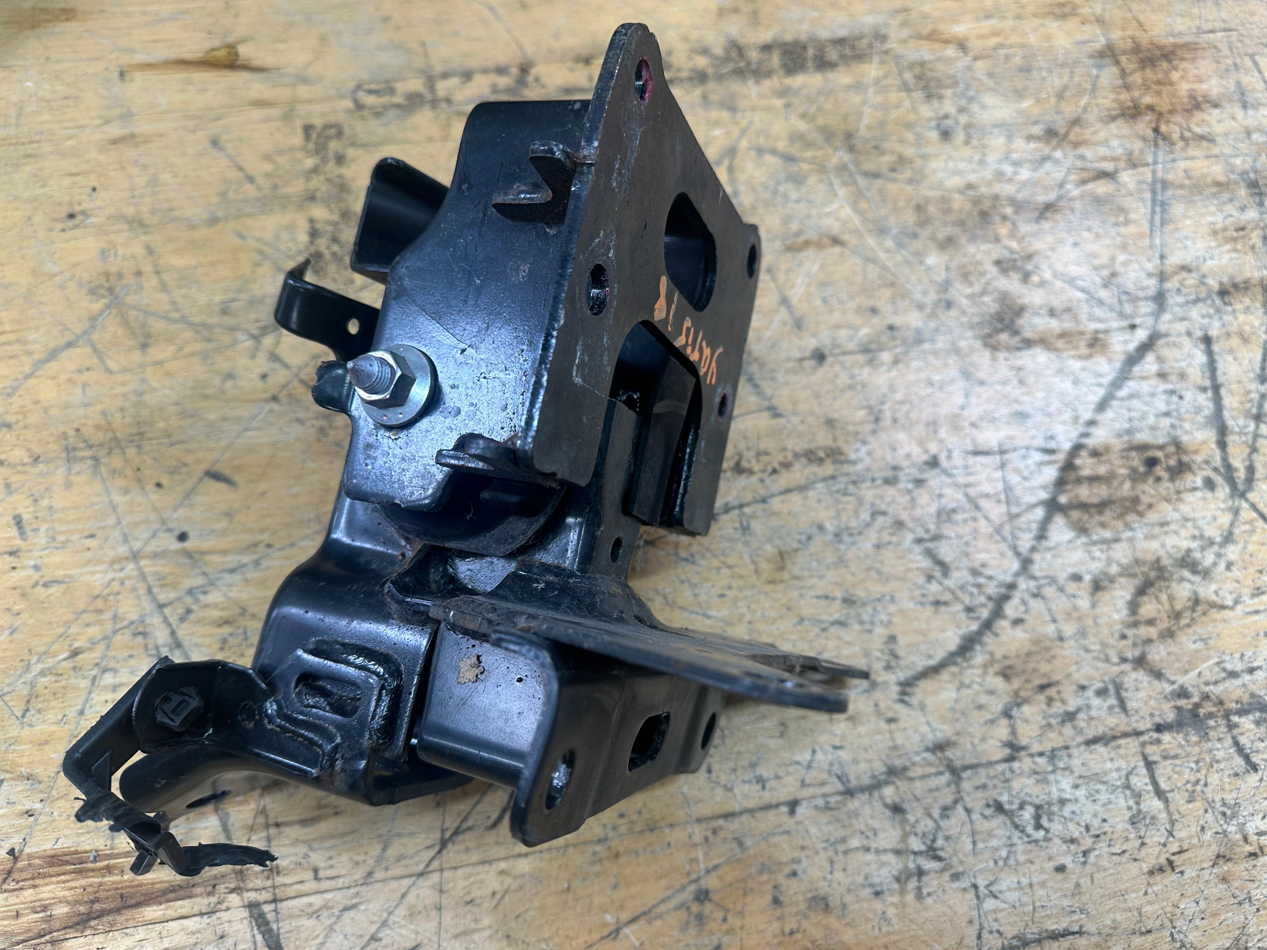 Toyota Yaris 2017 Mk3 Engine Mount NS Left Side Petrol Hybrid V6