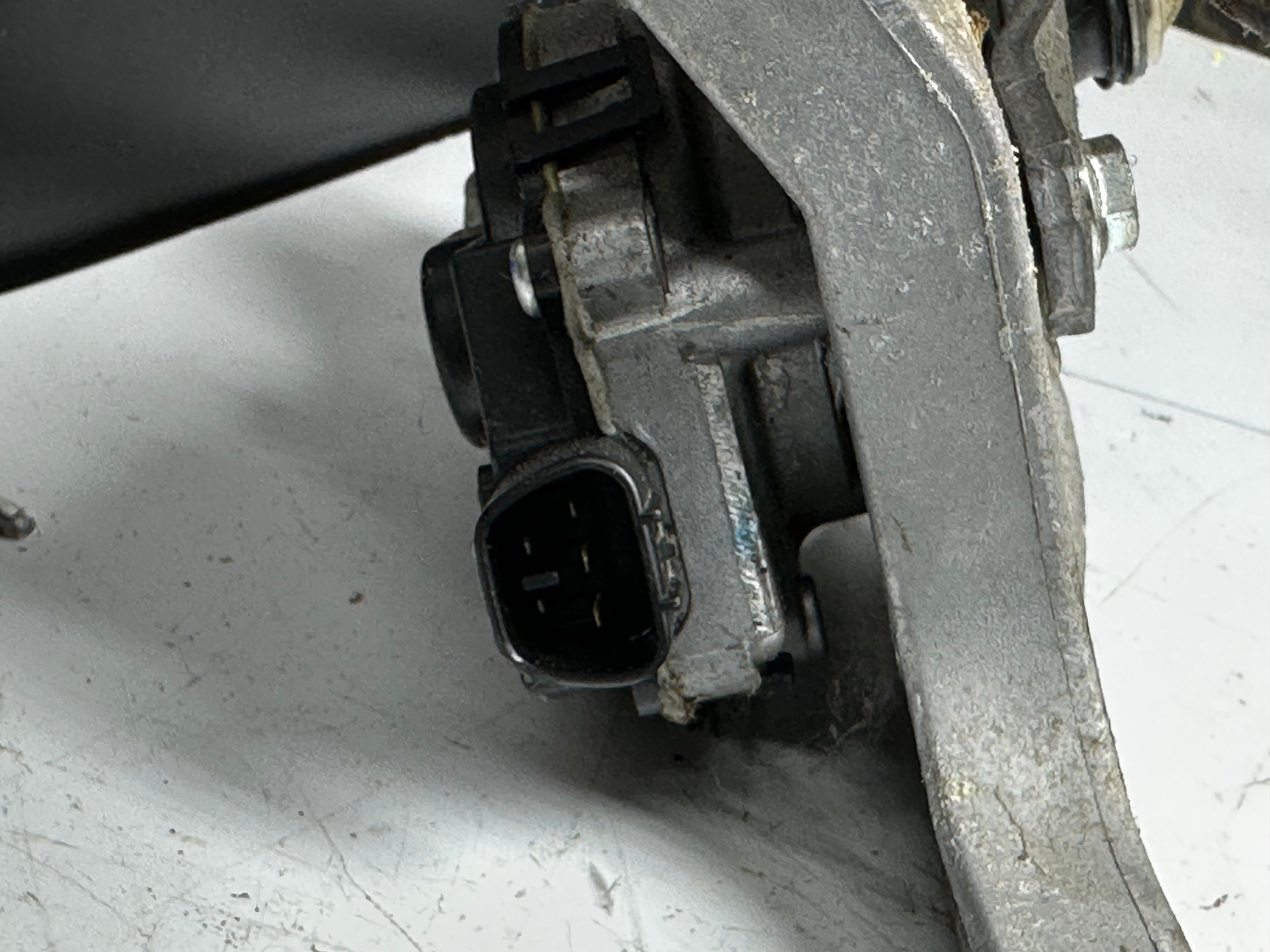 Toyota Auris 2012-2018 Front Wiper Motor & Linkage (85110-02330) (AE159300-3552)