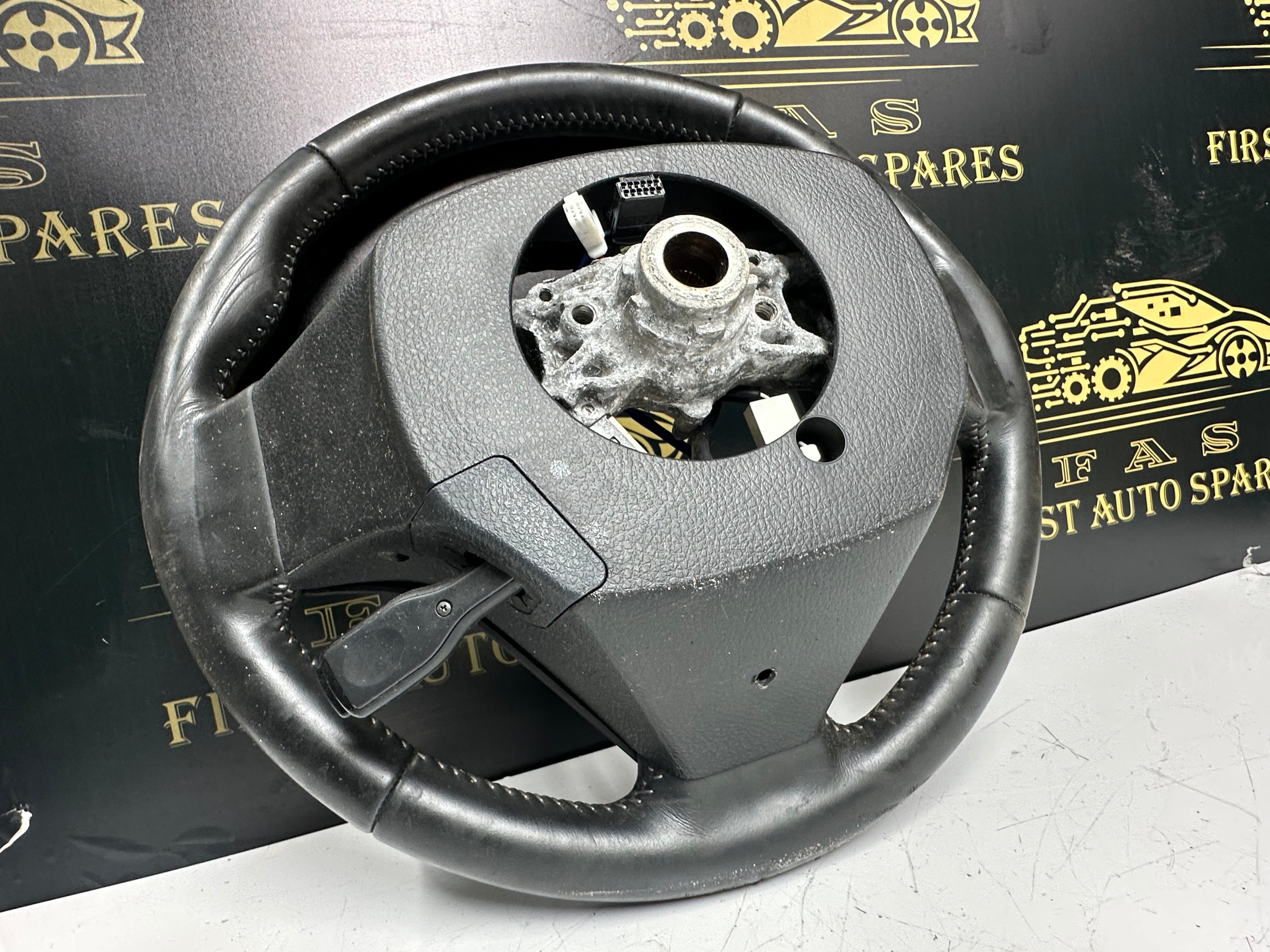 Toyota Auris 2014-17 Hybrid Multi-Functional Steering Wheel (622837810)