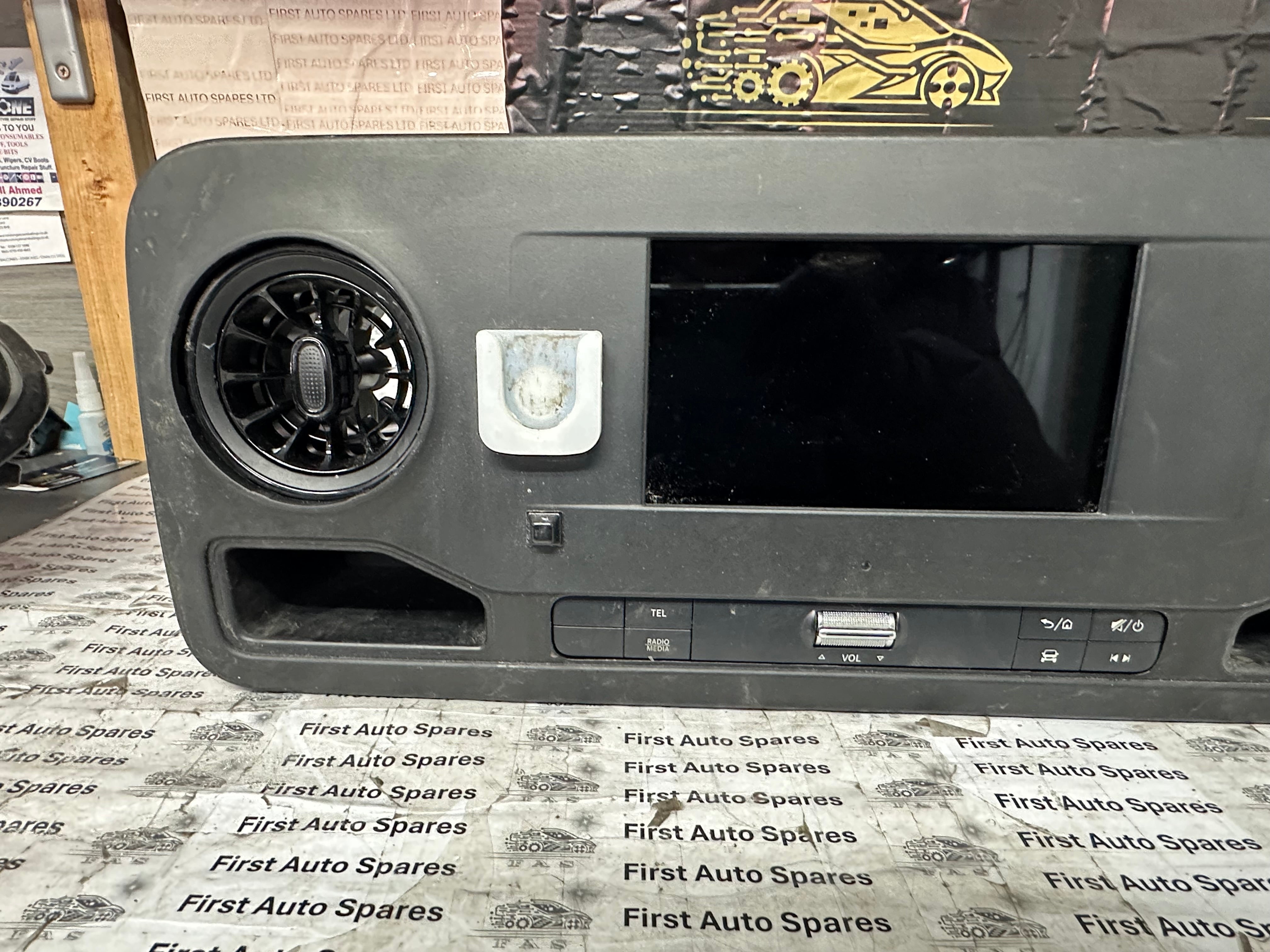 Mercedes Sprinter 907 2018-On Radio Display (A90790017) (A9108209000)