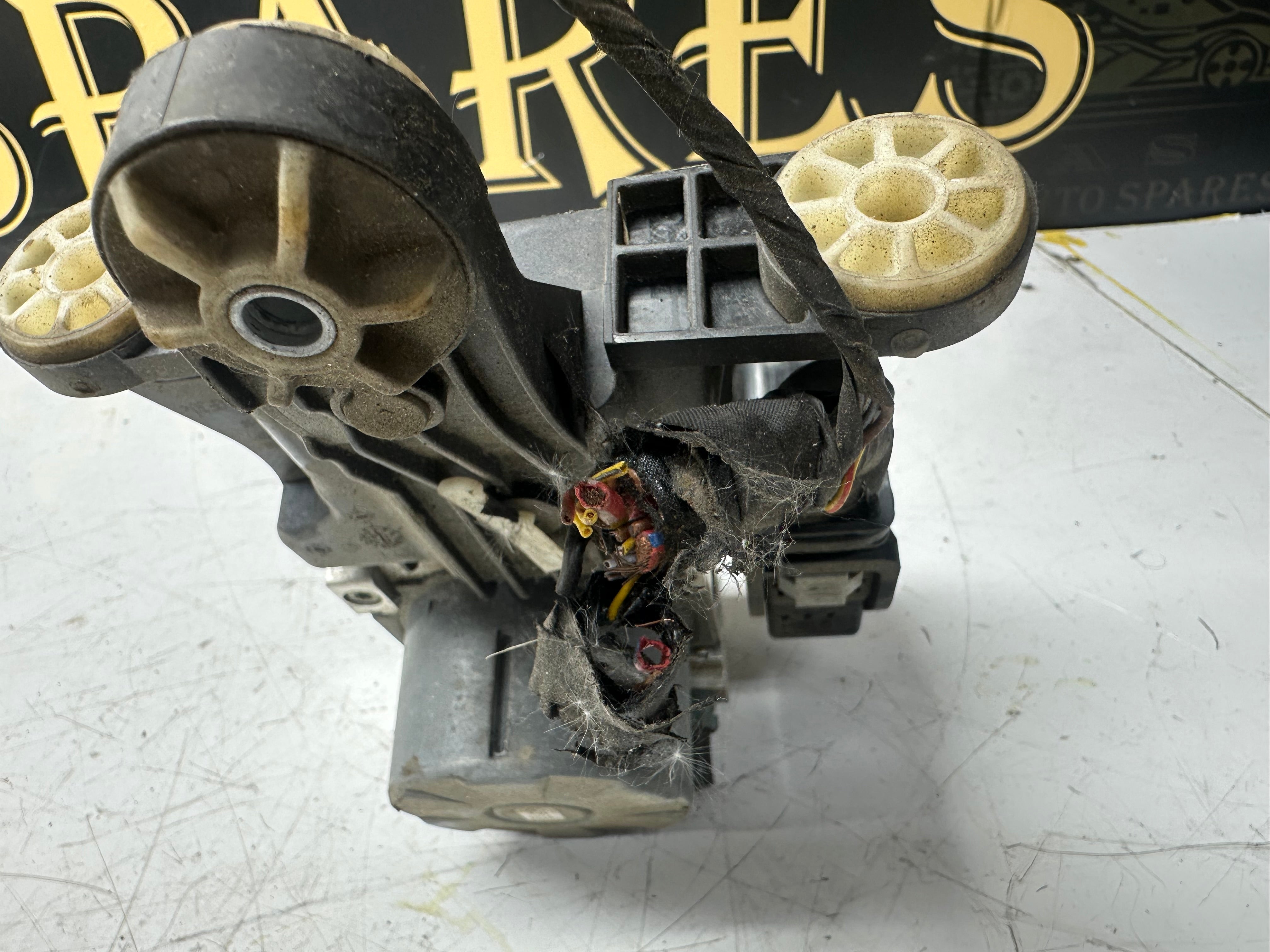 BMW 3 Series G20 2019 2.0 Diesel ABS Pump Control Modulator (6899239) (6899240)