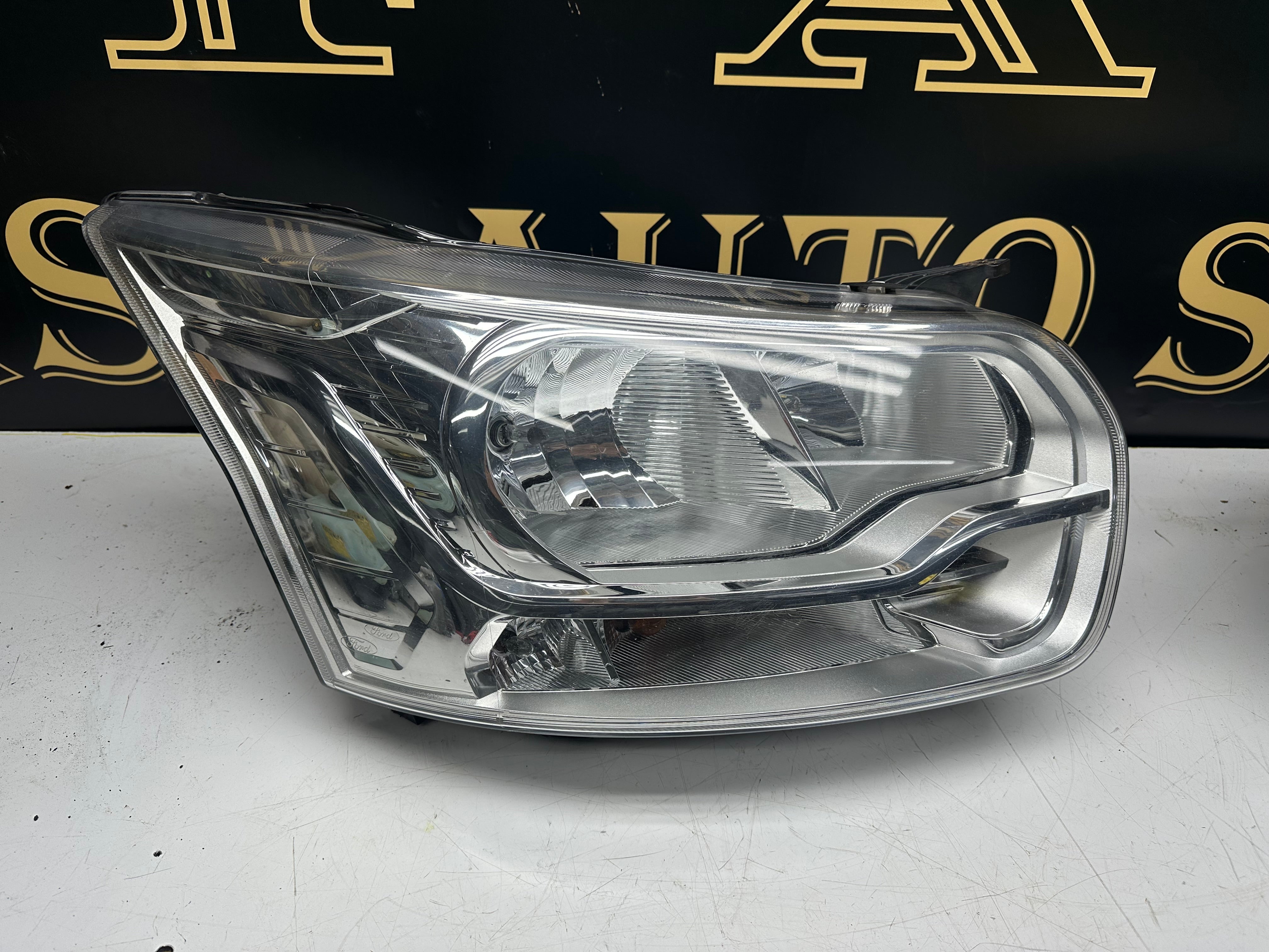 Ford Transit Mk8 Right Headlight Headlamp Light 14–20 (BK31-13W029-AF)