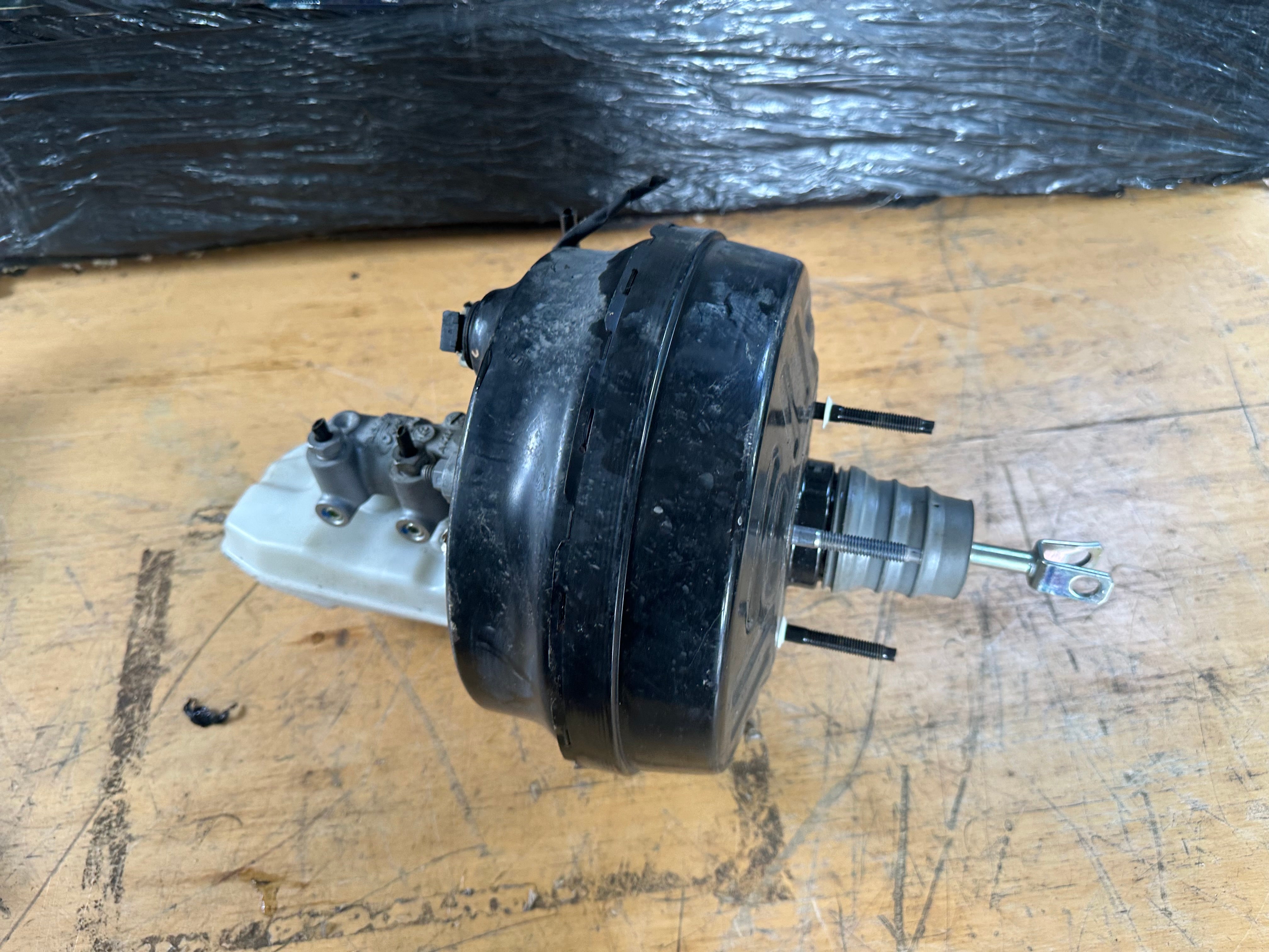 Ford Focus 2021 1.0 Petrol Brake Master Cylinder & Servo (JX61-2B195-BEC)