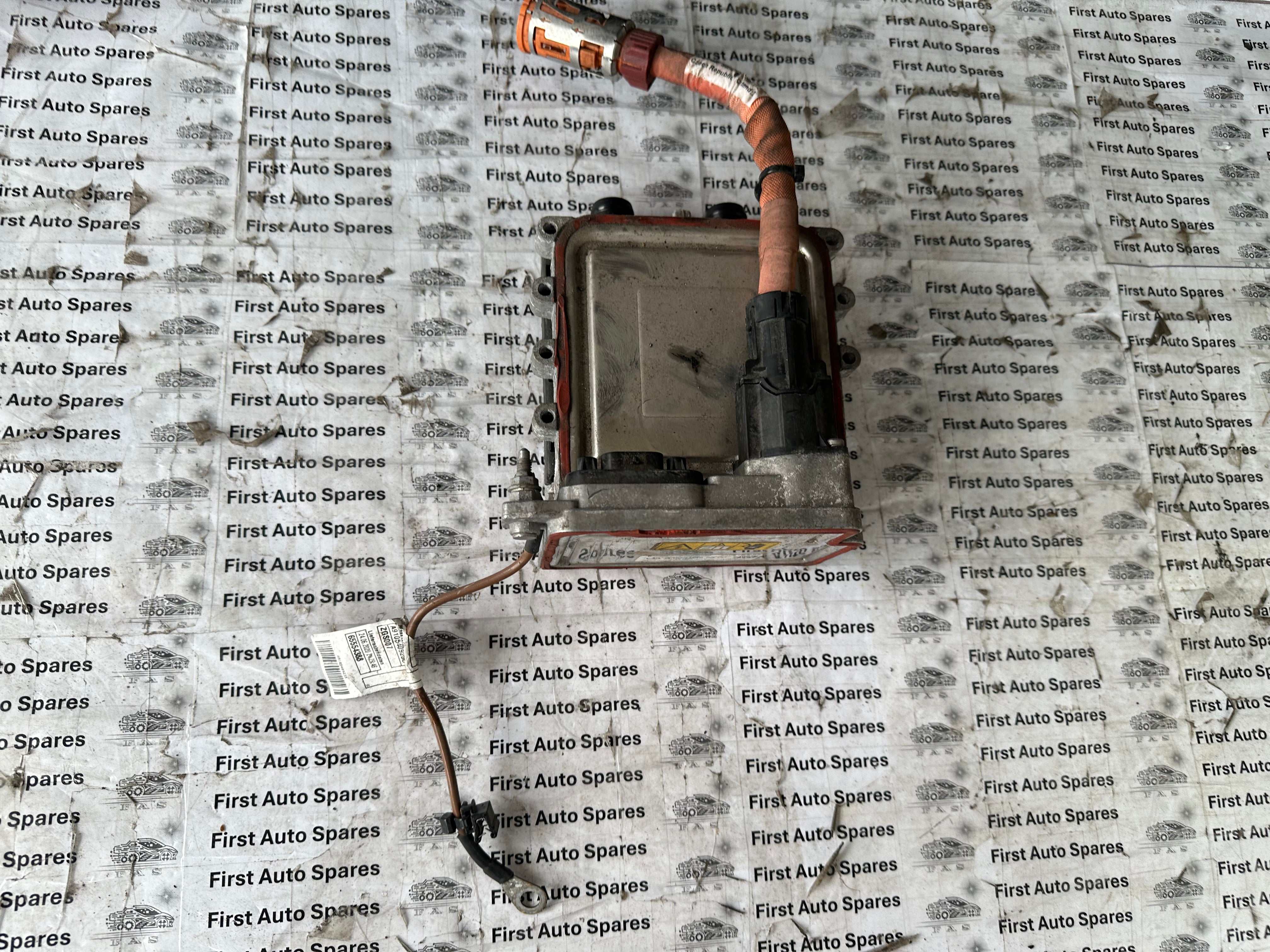 Mercedes-Benz Sprinter Electric Coolant Heater (A0008357300)