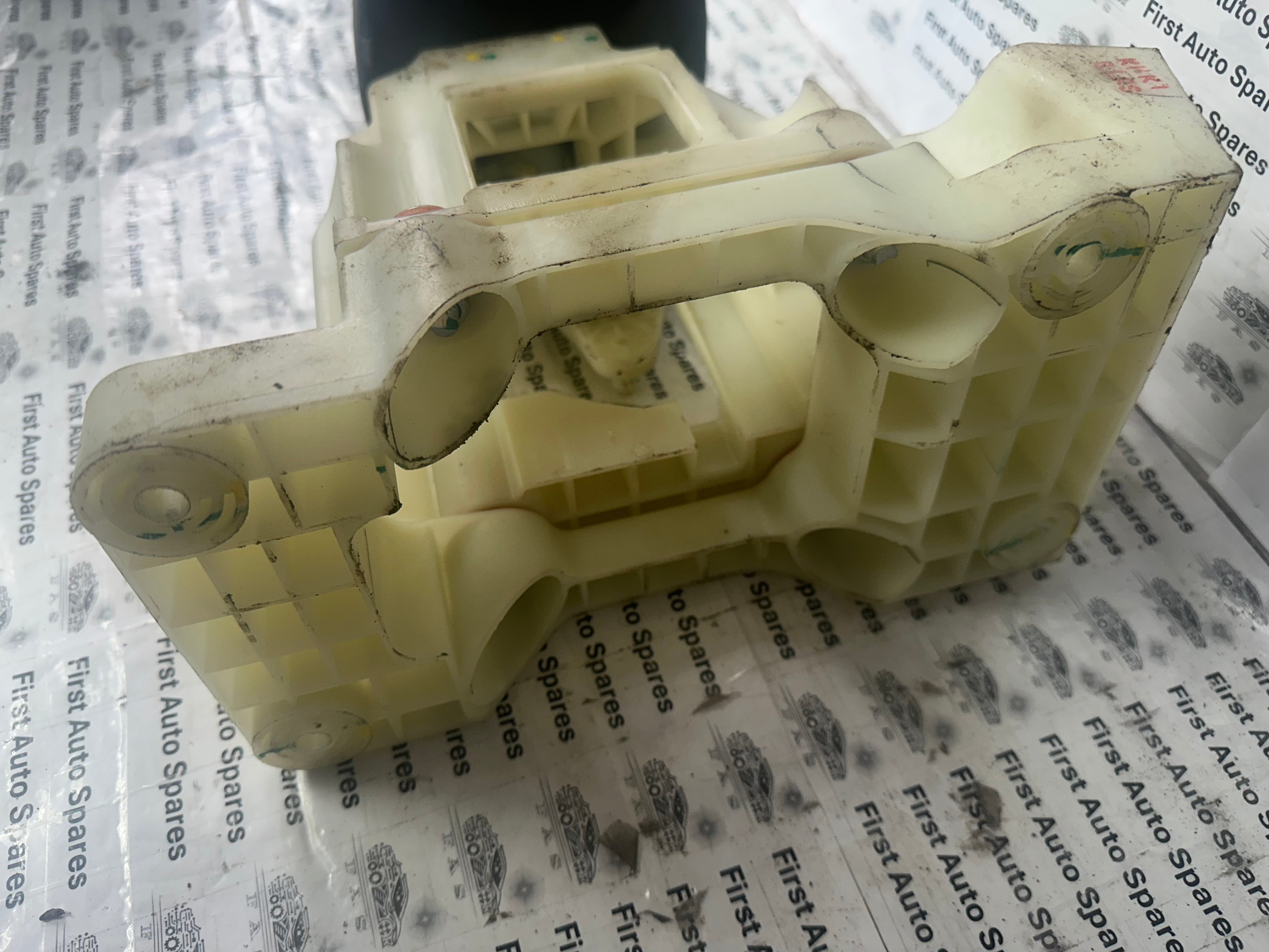 Hyundai i10 2016 & Kia Manual Gear Selector MK3 2016 (43700-XXXXX)