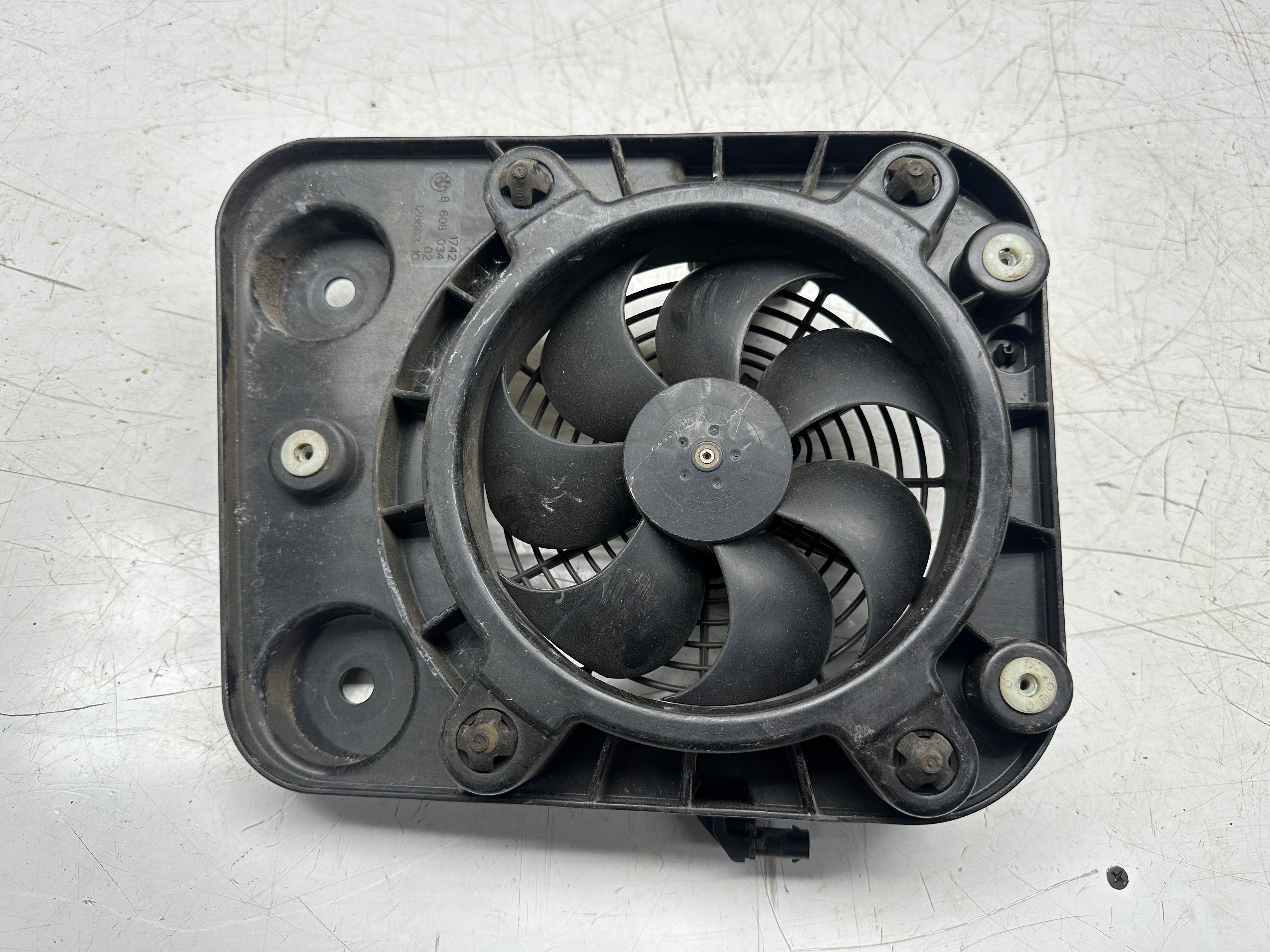 BMW i3 L01 REX Additional Cooling Electric Radiator Fan (1742 8608033 04)