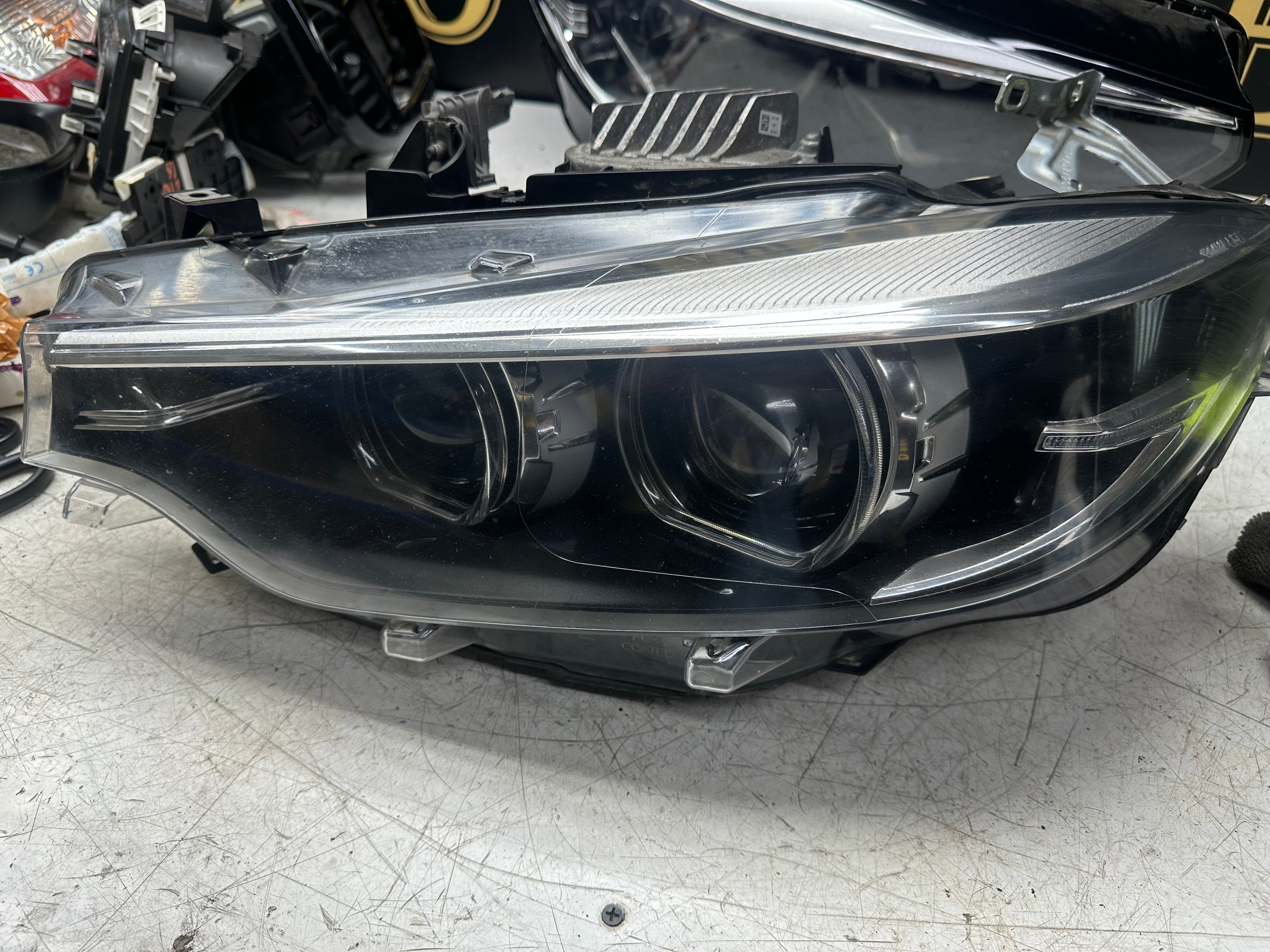 BMW 4 Series F32/F33/F80/F82 Passenger Headlight Full LED 7498915-01 17-20