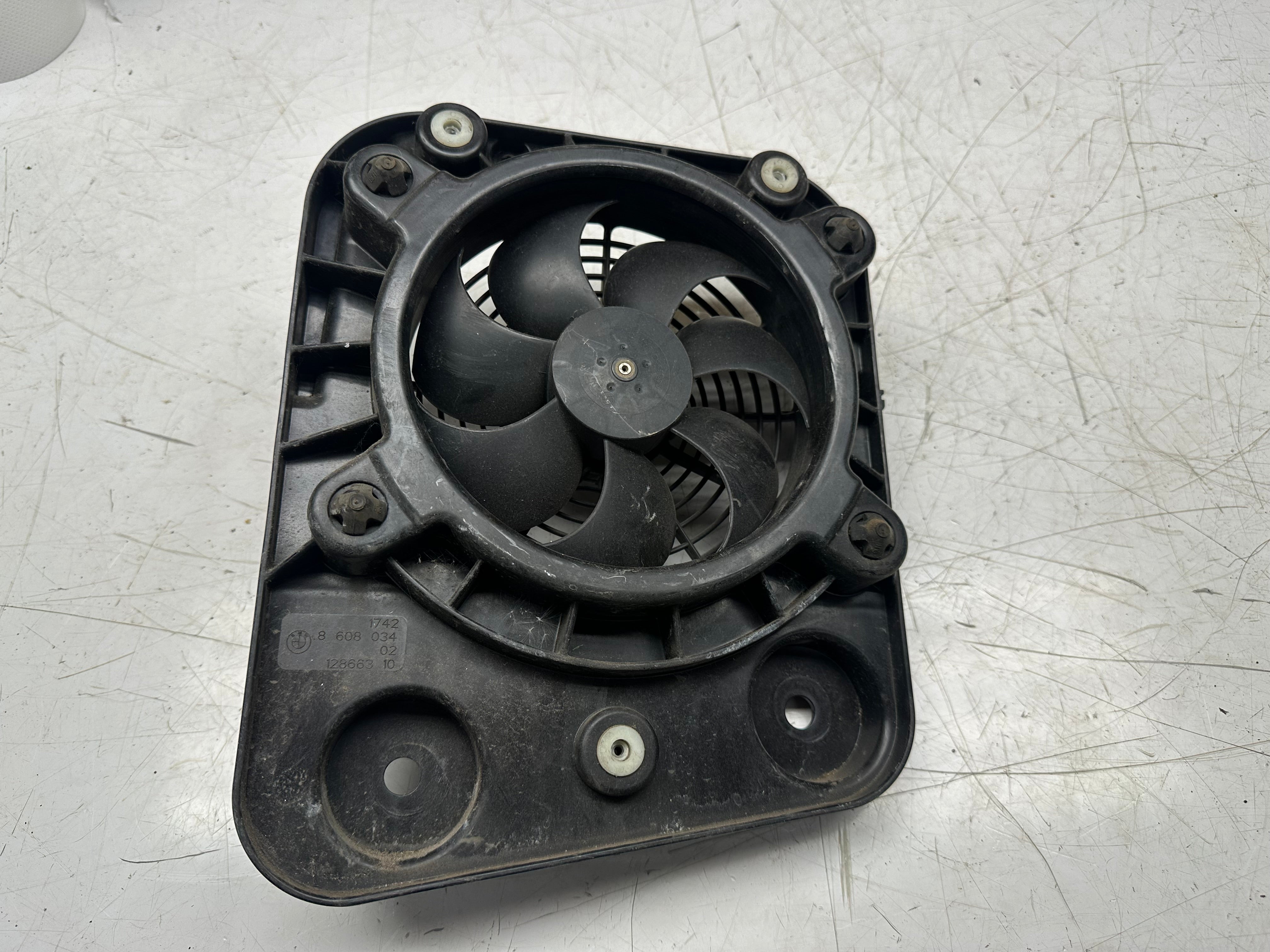 BMW i3 L01 REX Additional Cooling Electric Radiator Fan (1742 8608033 04)