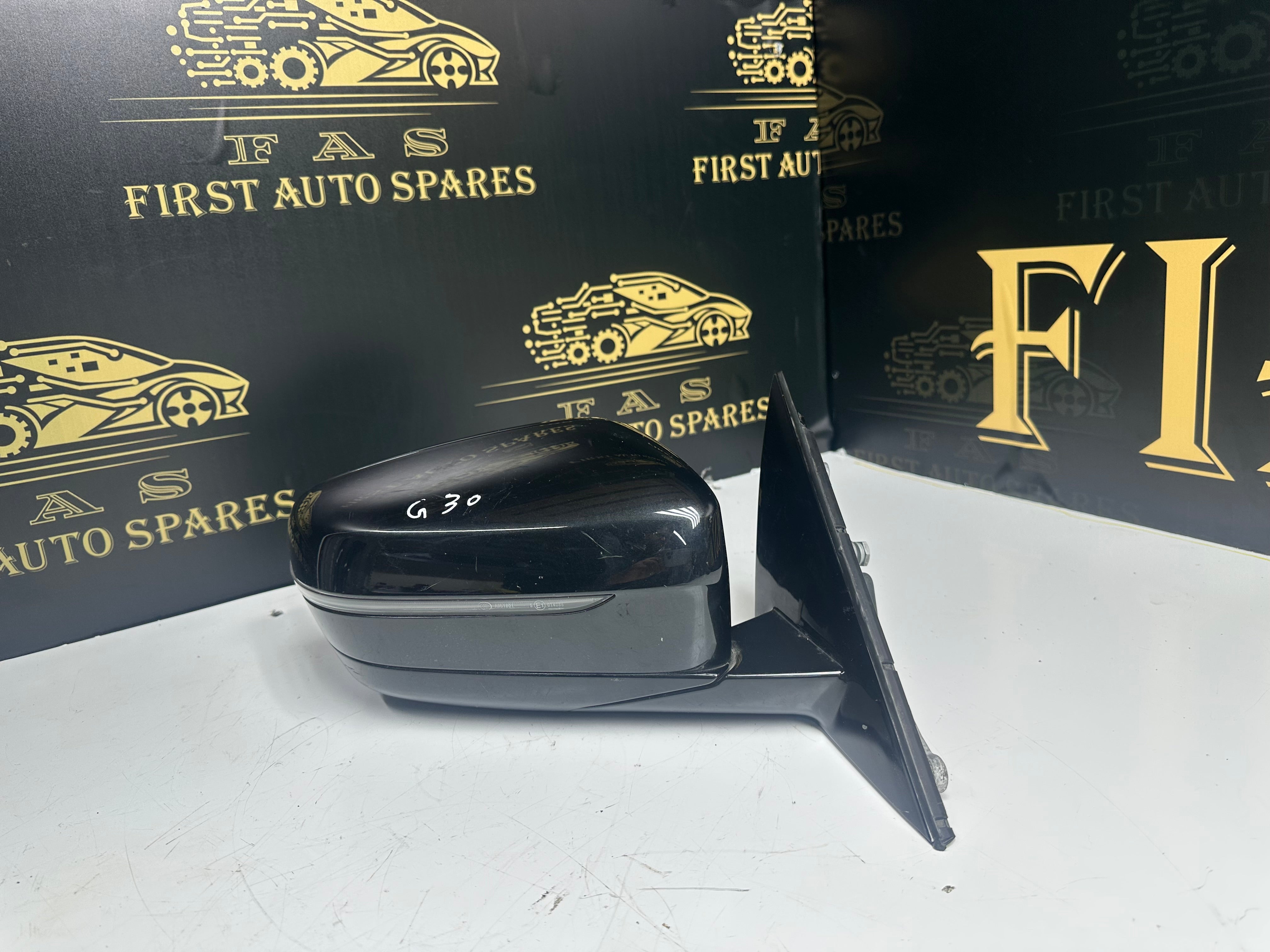 BMW 5 Series G30 Right Wing Mirror 6 Pins Plug (F0184102U668B)