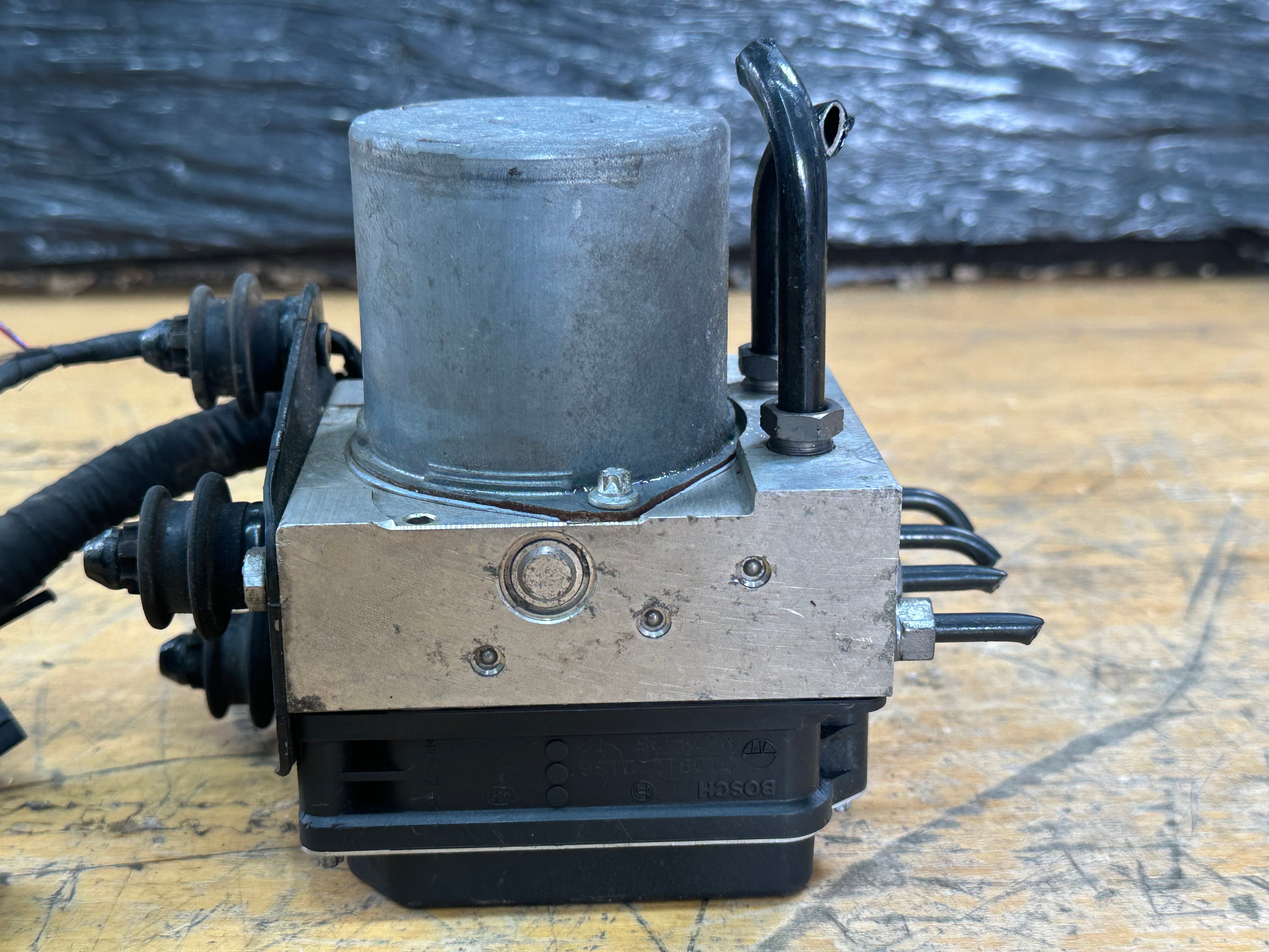 Audi A4 2014 2.0 ABS Pump Module (8K0907379CH)