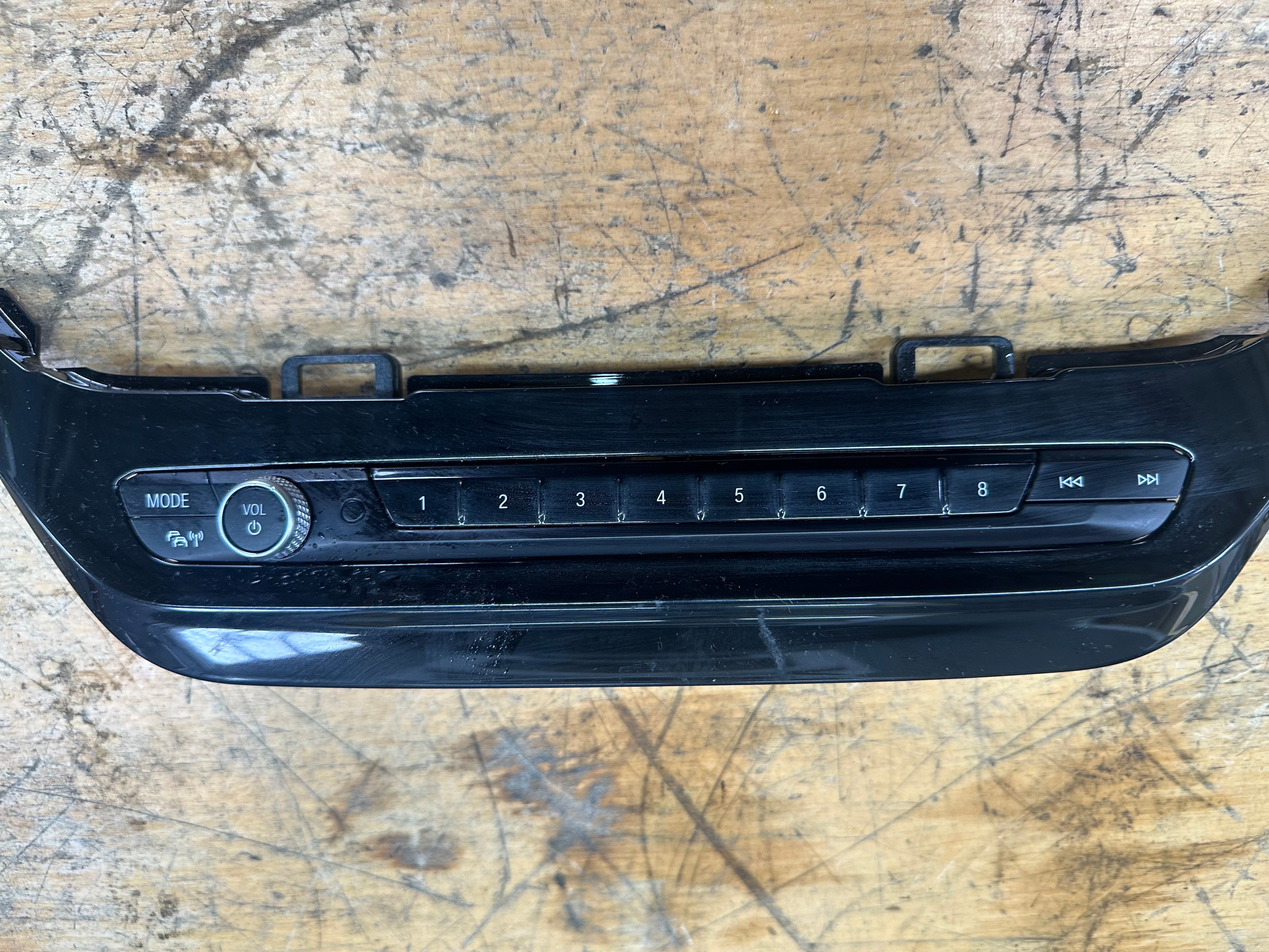 BMW X3M / X4 G01 G02 Radio Control Switch Panel (5A47C37)