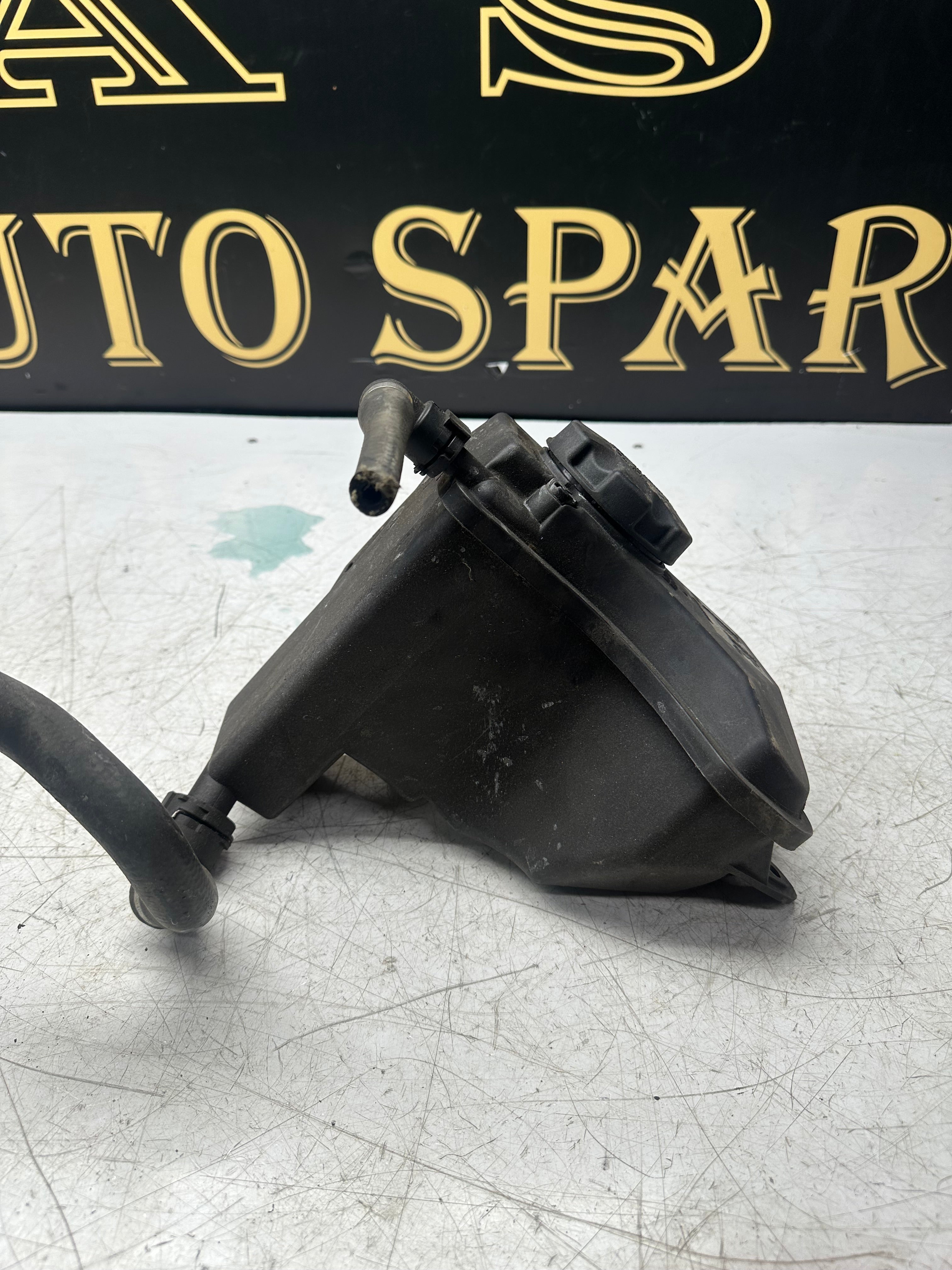 BMW 3 Series F30 Diesel Engine Coolant Expansion Tank (2011–2019)(781059202)