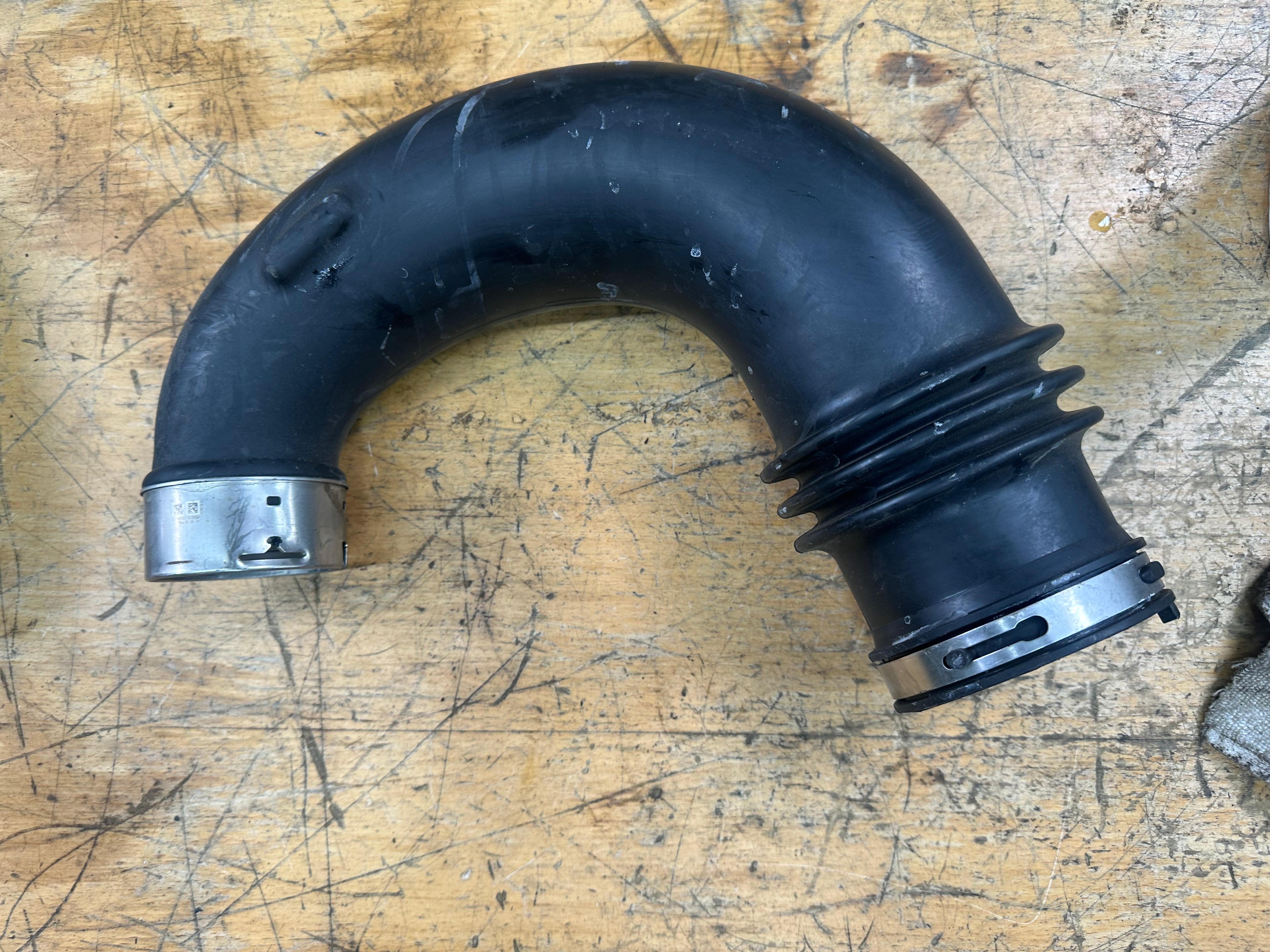 BMW X3 Series F97 F98 Air Intake Pipe Filtered Hose (8053375)