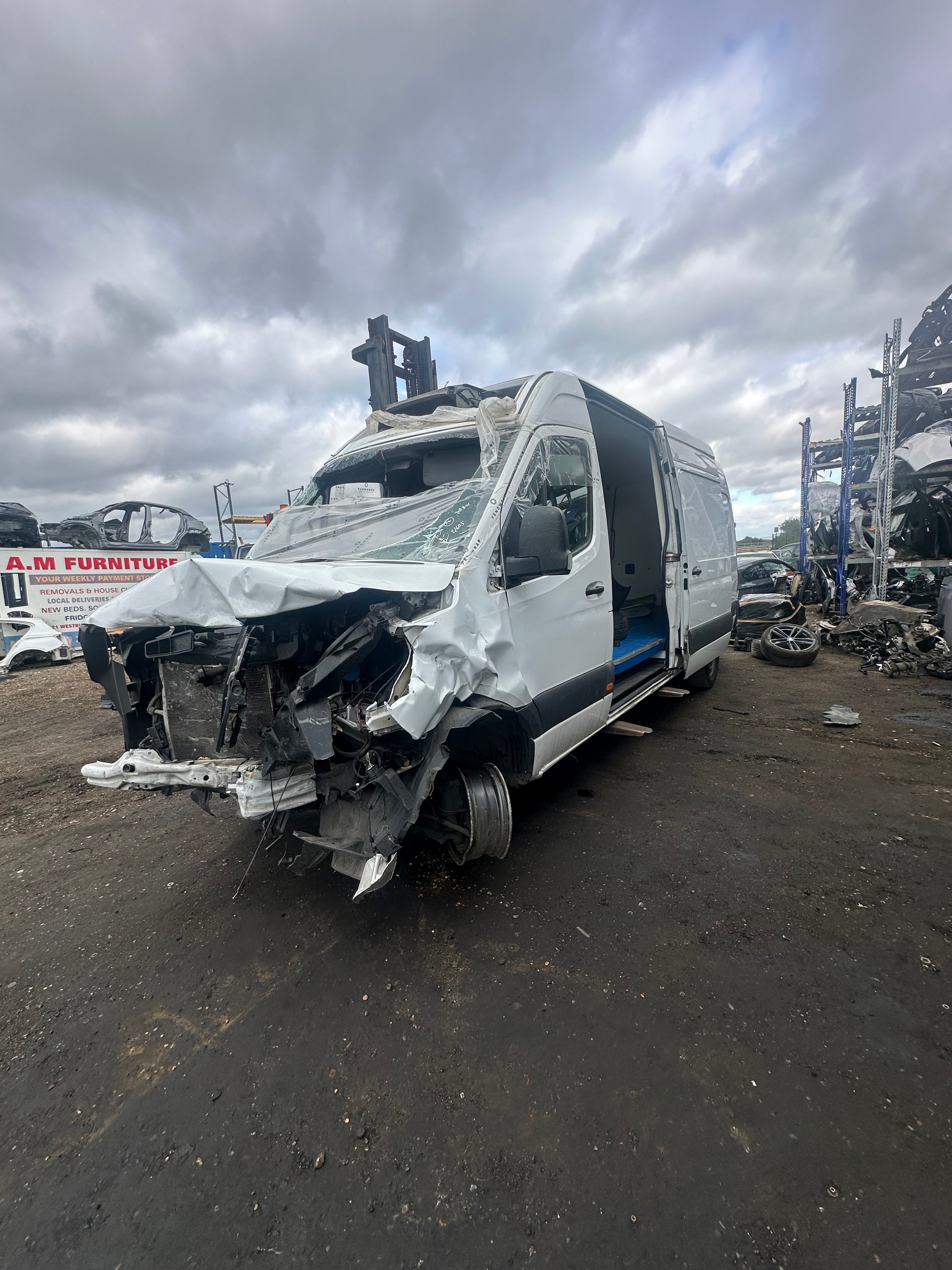 Mercedes-Benz Sprinter 317 Progressive CDI 2.0 Diesel 2023 – For Parts