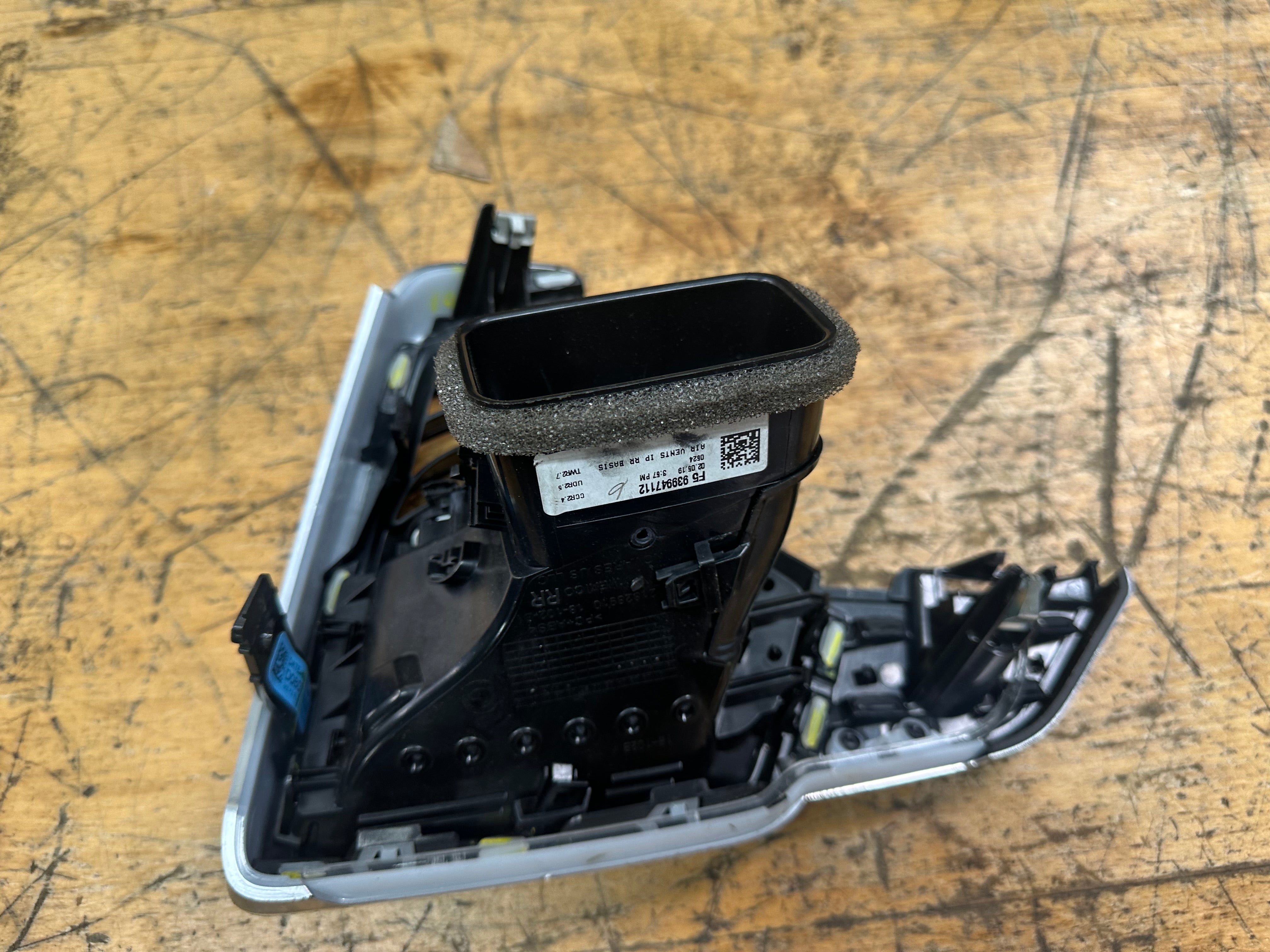 BMW X5 Series G05 2019-2023 Air Vent Right Driver Side Front (21828910) (939947112)