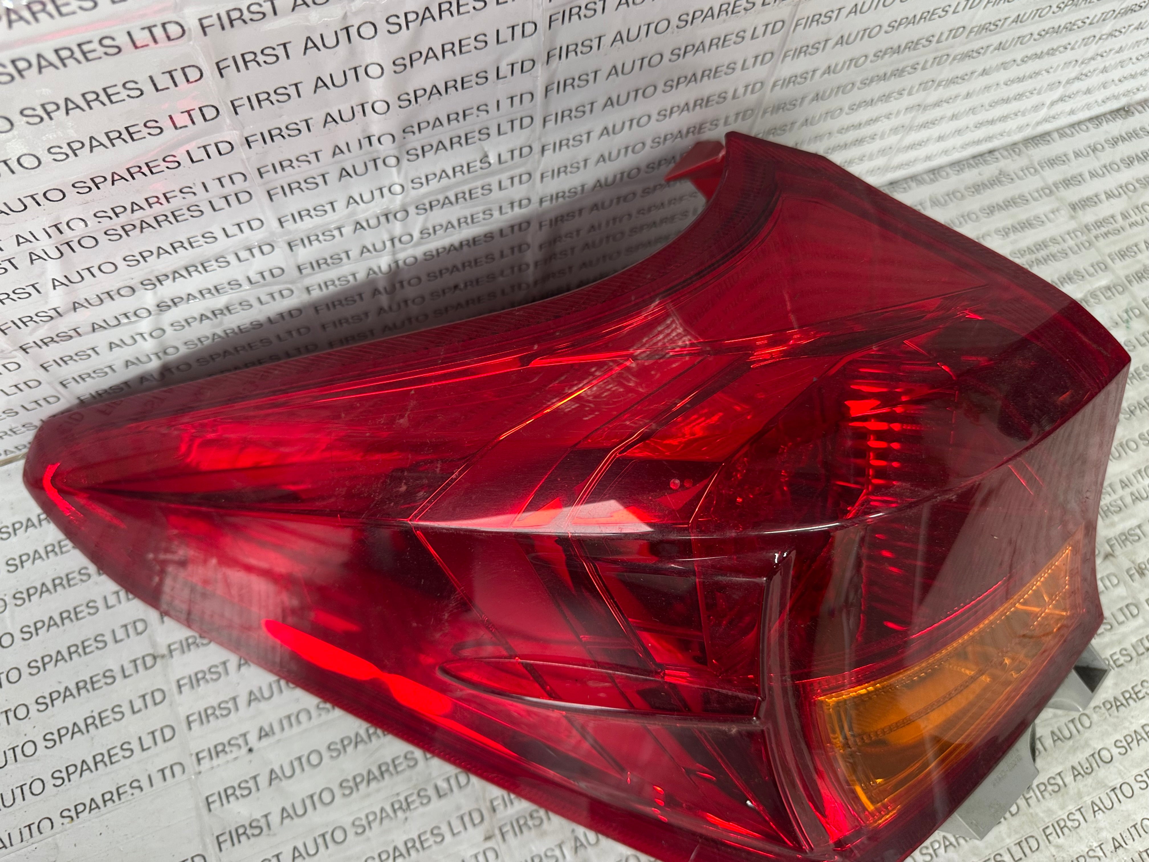 Toyota Auris Estate Left Rear Outer Tail Light (81556-02730)