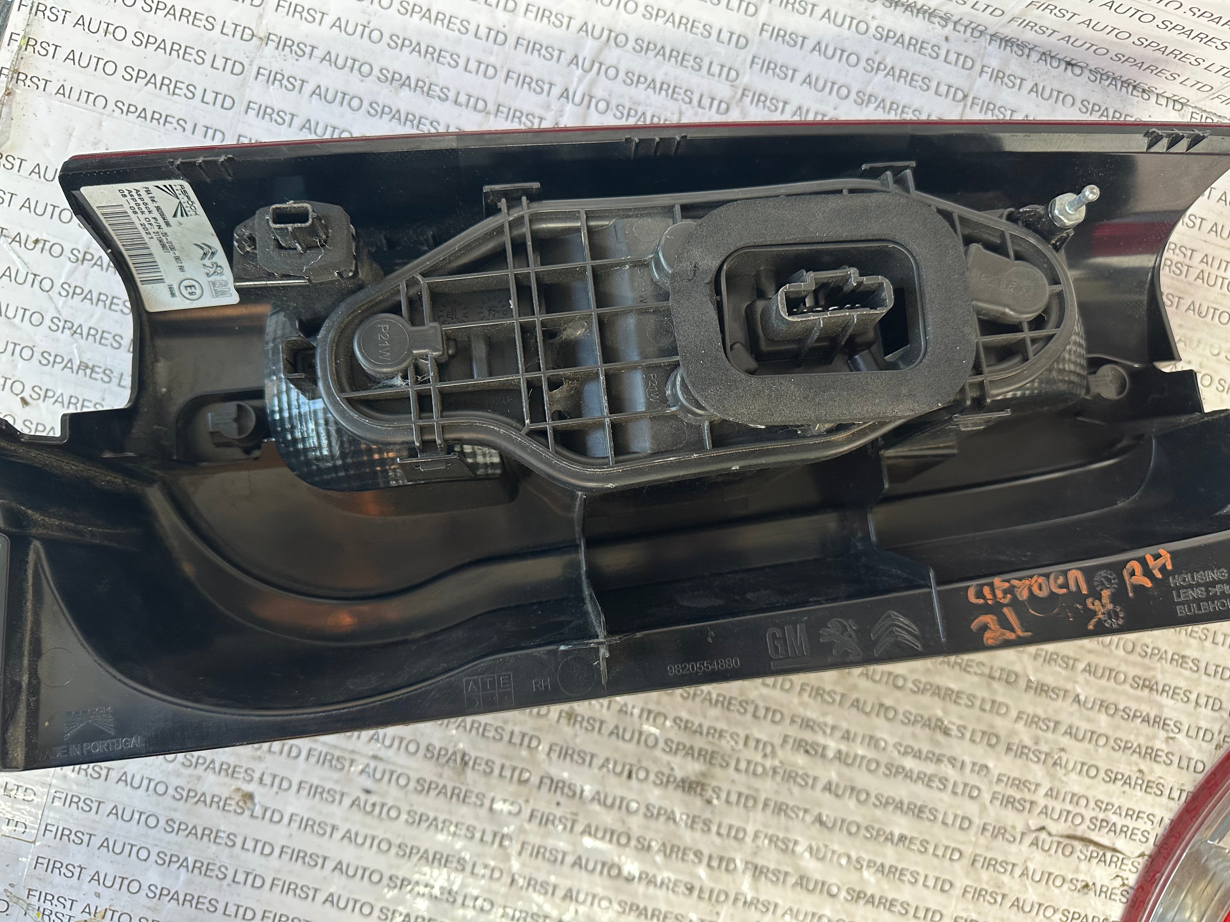 Peugeot Partner 2020 Right Rear Tail Light (200100007)