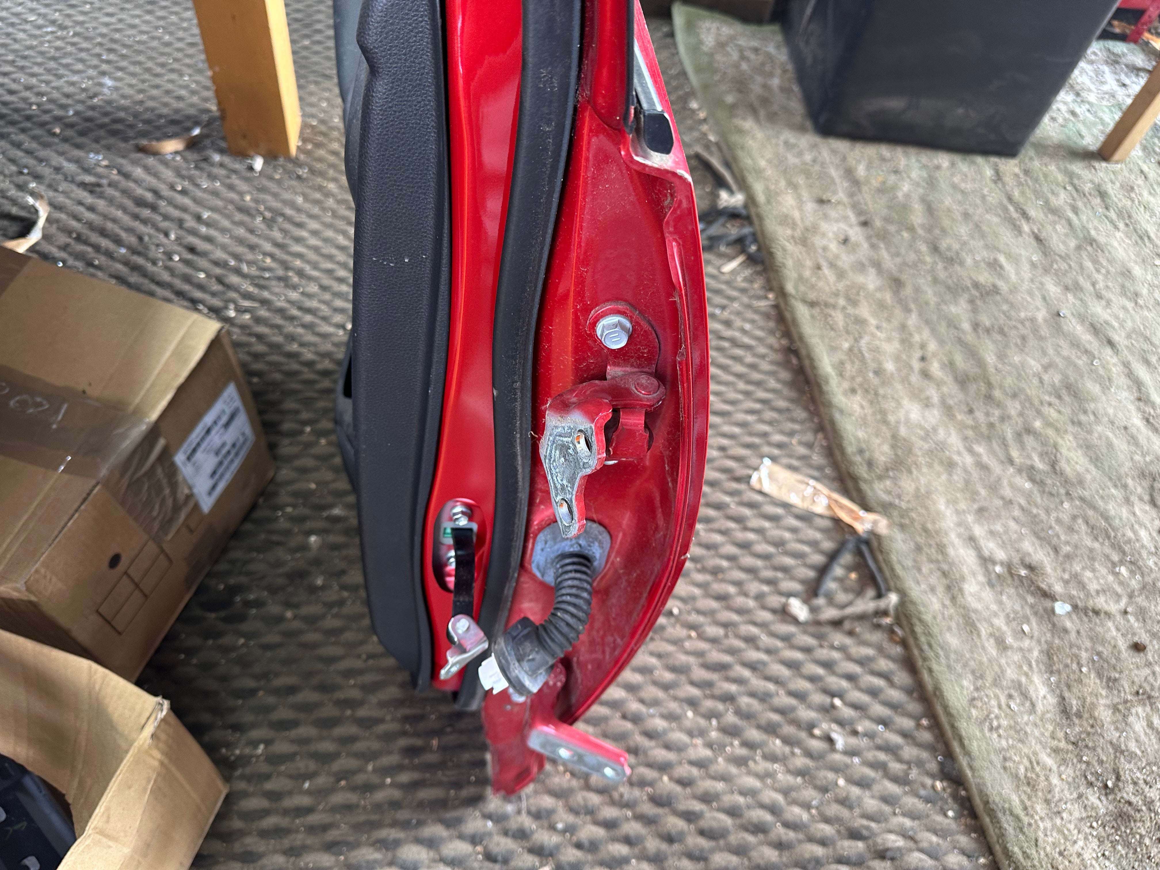 Toyota Yaris / Mazda 2 2020–2025 Left Rear Door N/S/R