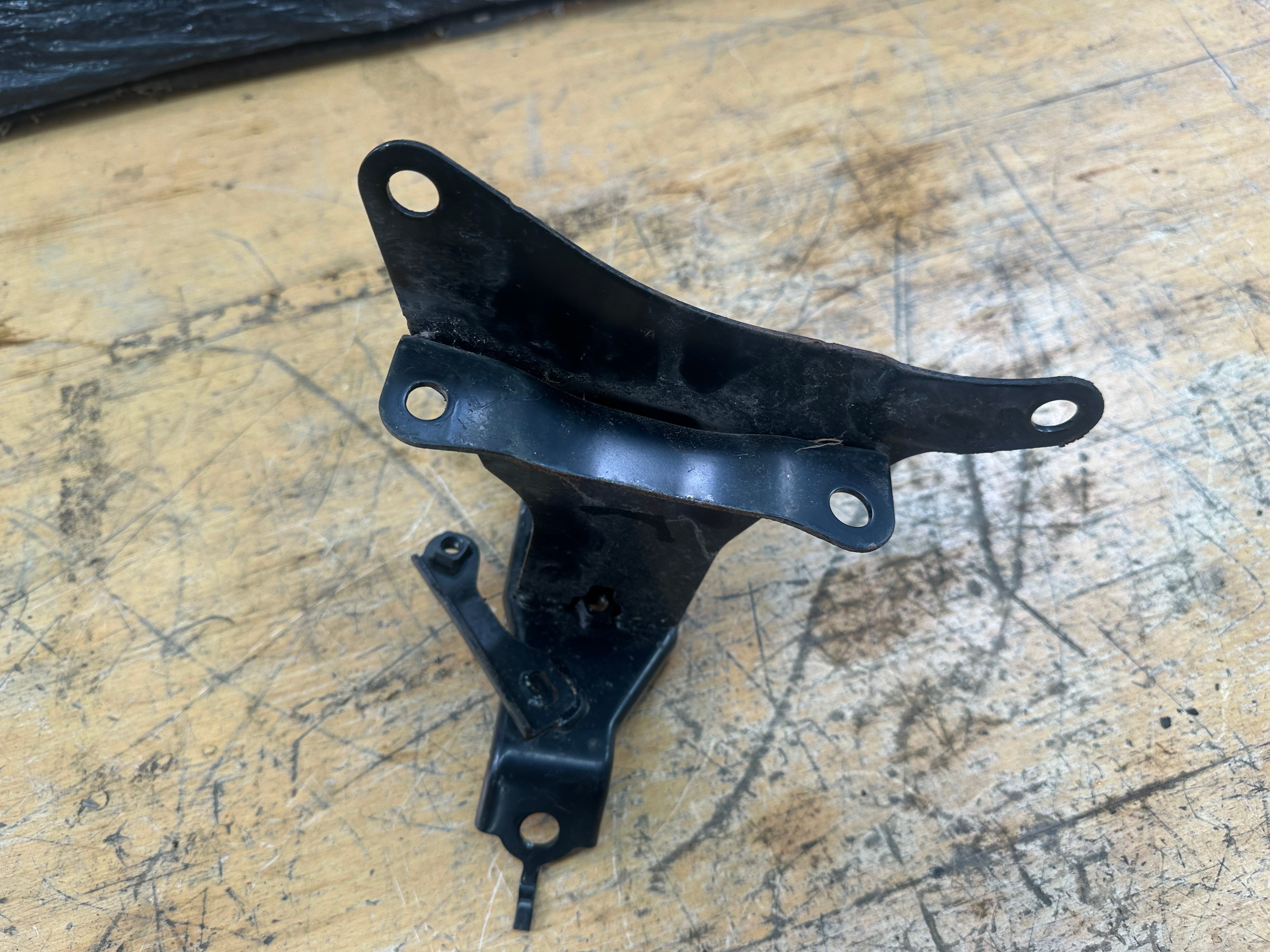 Toyota Yaris 2012-2017 Mk3 Passenger Left Front Engine Mount