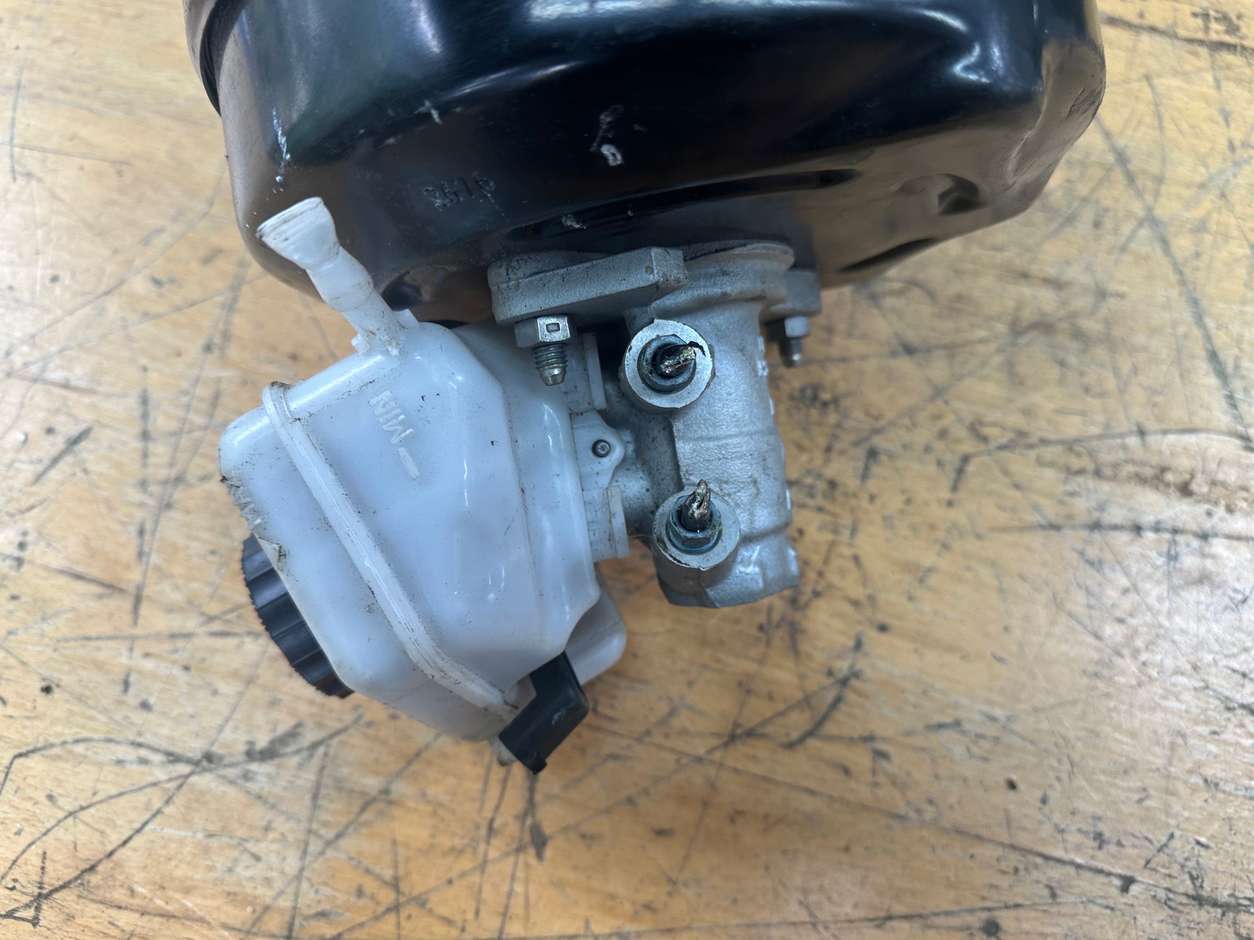 BMW 3 Series F30 2016 Brake Servo with Master Cylinder (29 6798425 05) (0204745095)