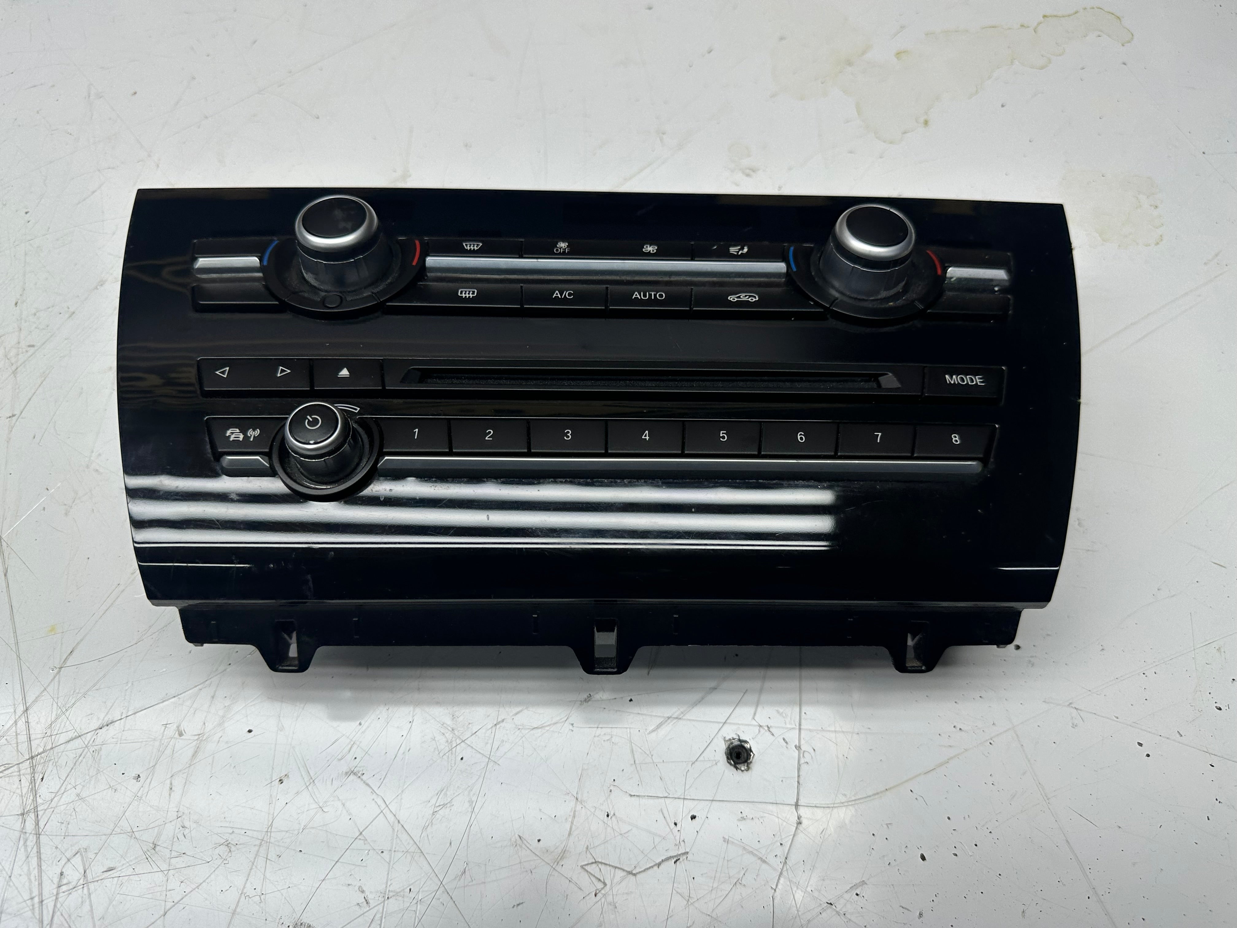 BMW X5 7 Series F01 F02 F03 F04 F15 Climate Control Unit (9365423-01) (165987 10)