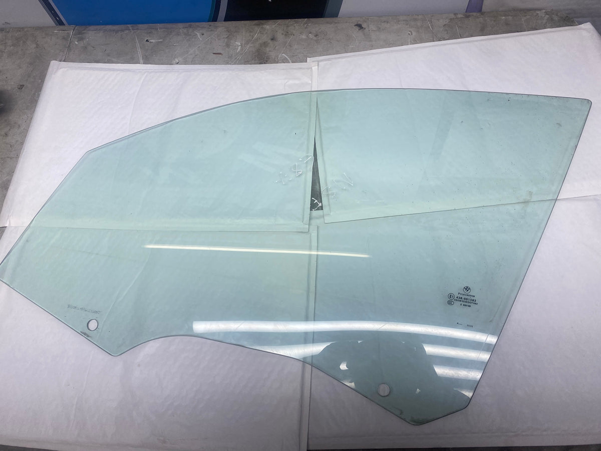 BMW E87 Front Passenger Side Window Glass – 2004–2011