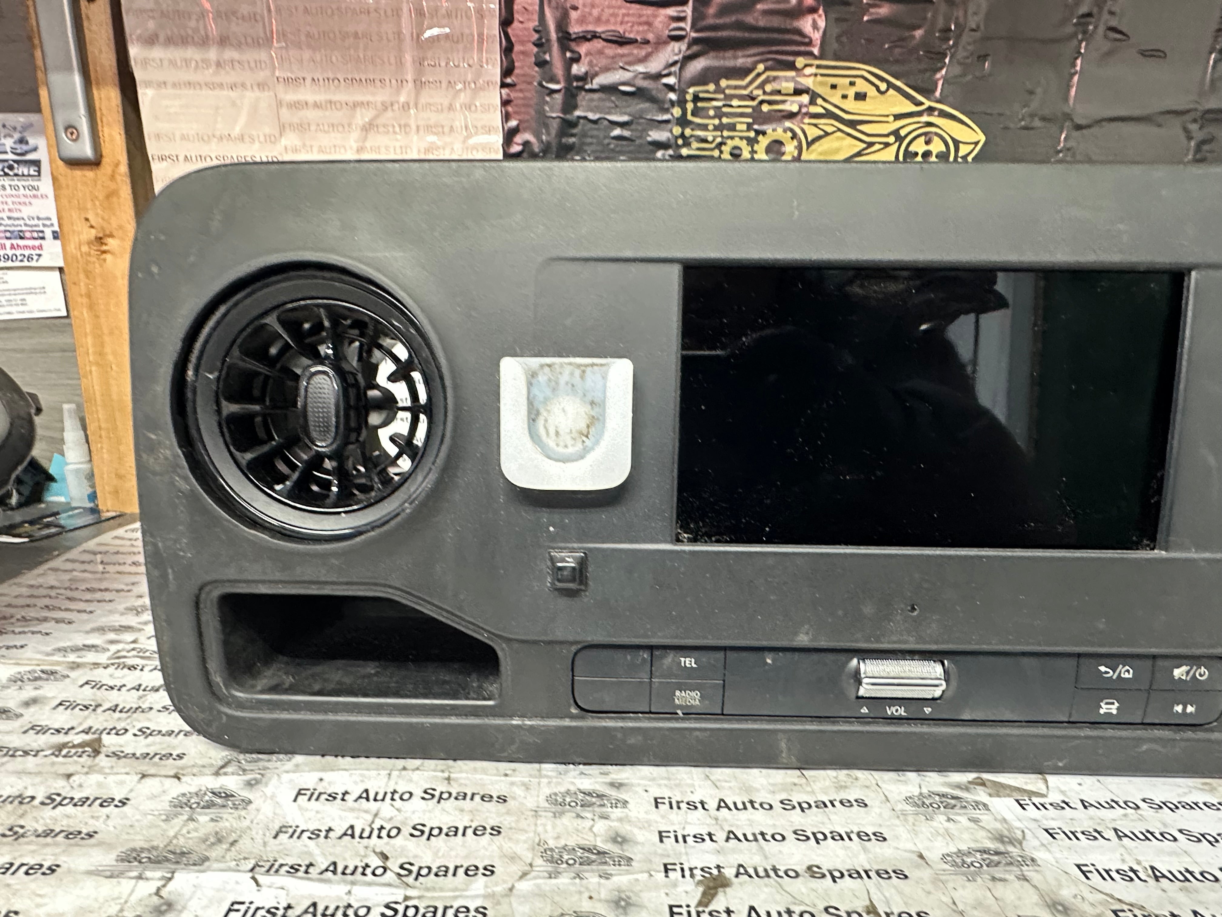 Mercedes Sprinter 907 2018-On Radio Display (A90790017) (A9108209000)