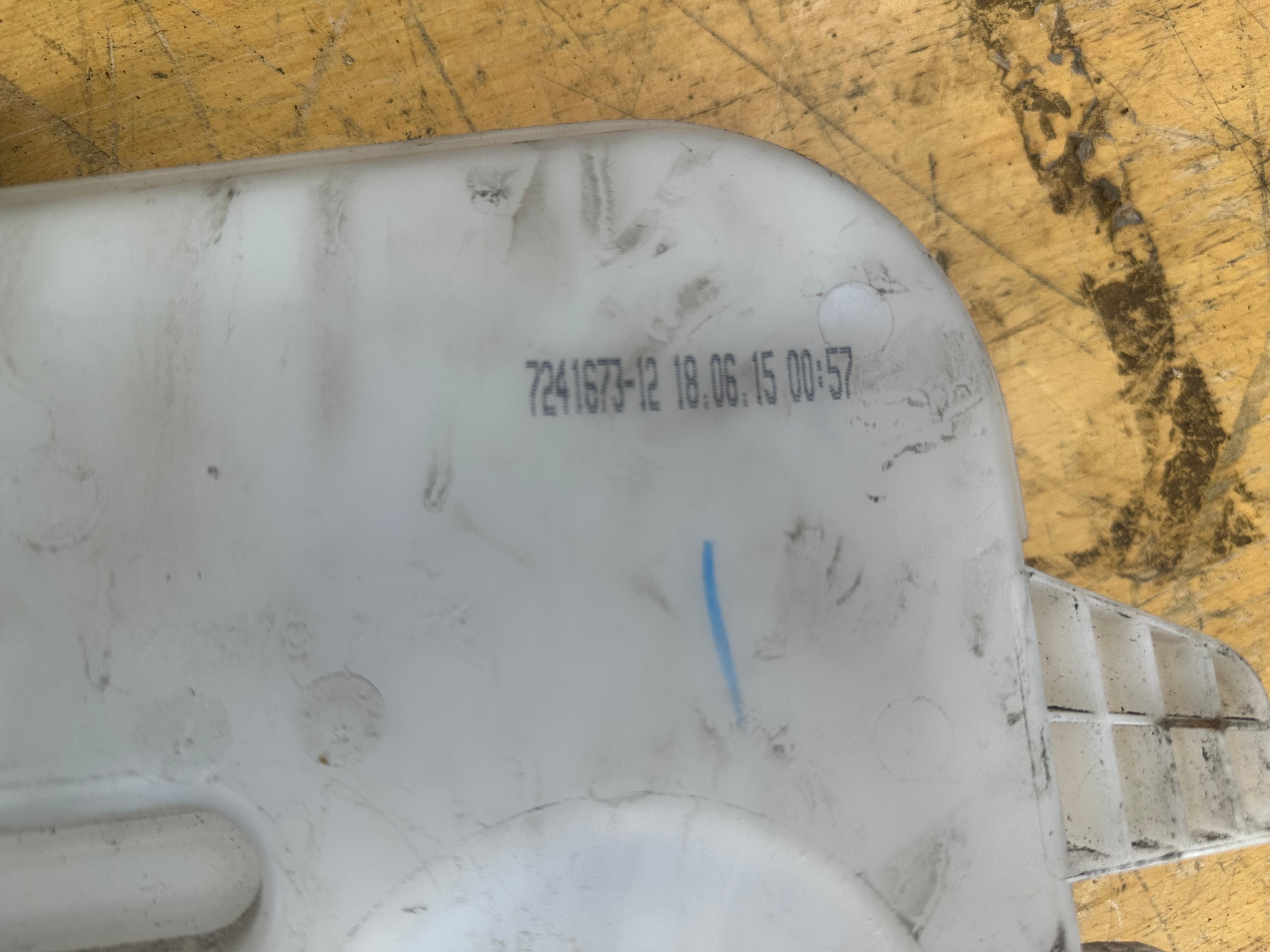 BMW 1 Series F20 2011–2019 Windscreen Washer Bottle (7241673-12) (7241673)