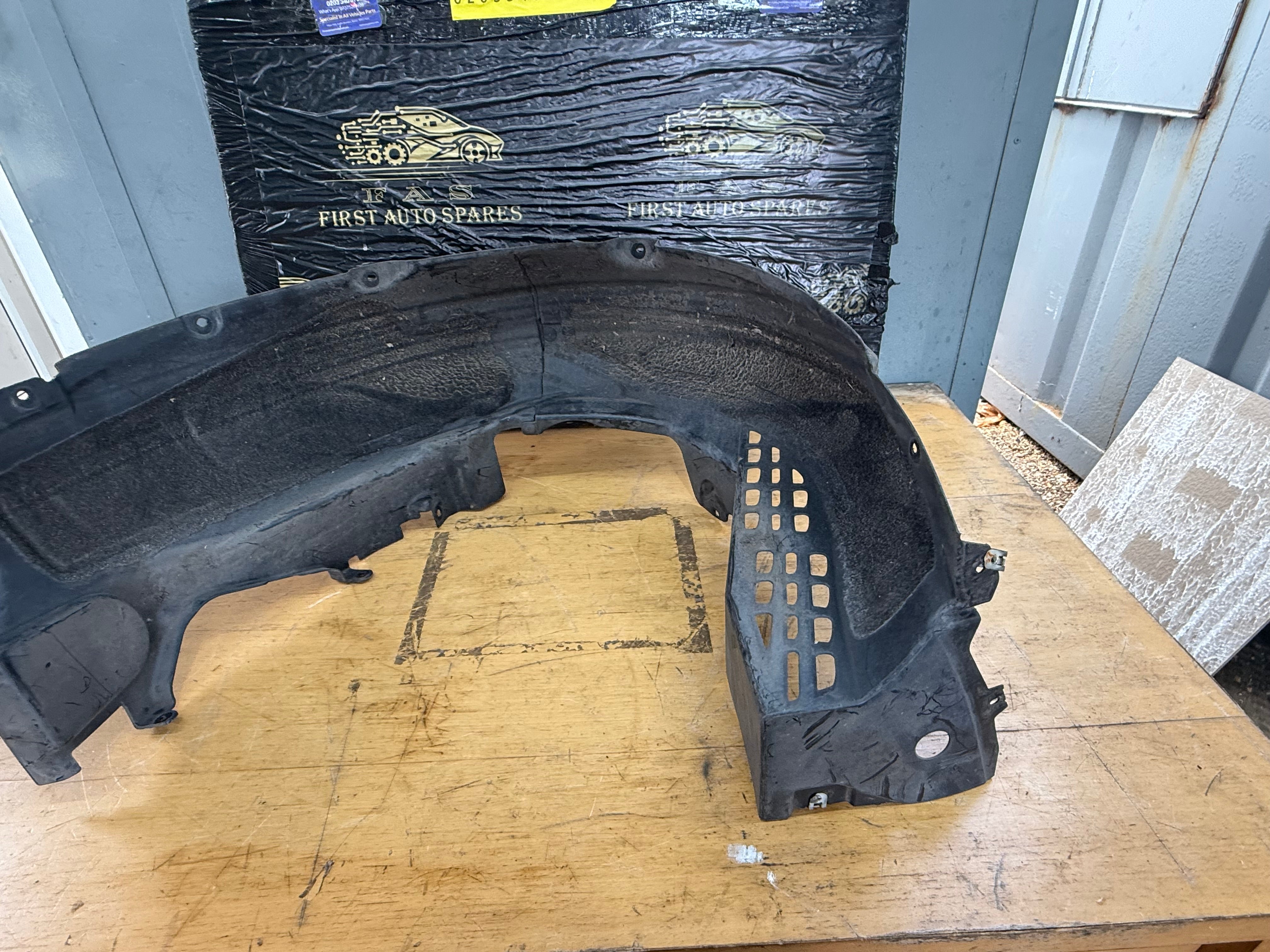 BMW i3 2013–2021 Rear Left Wheel Arch Liner N/S/R (7394079)