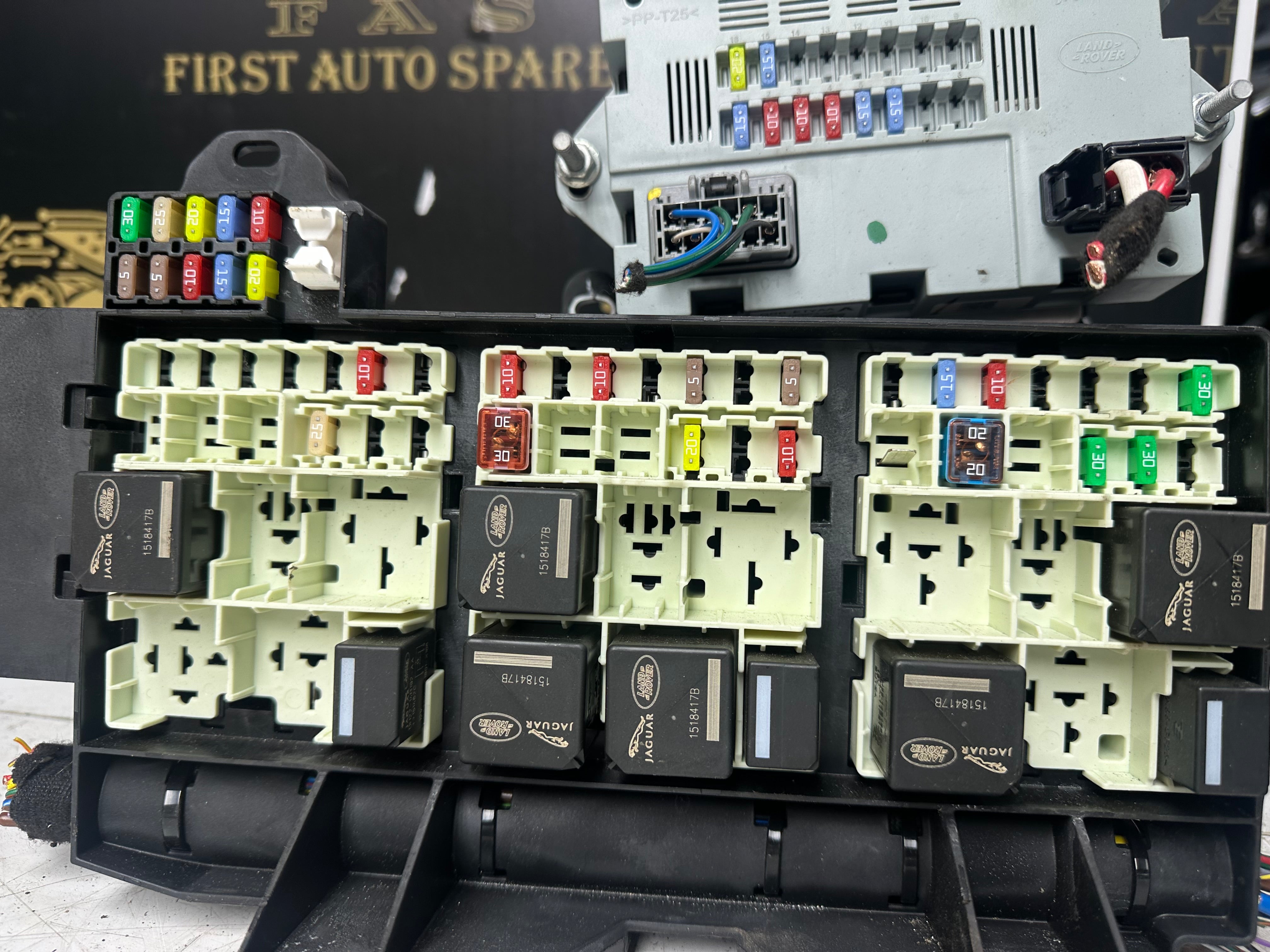Jaguar XF X260 2.0 Petrol 2018 CCM Fuse Box (GX73-14A067-DB)