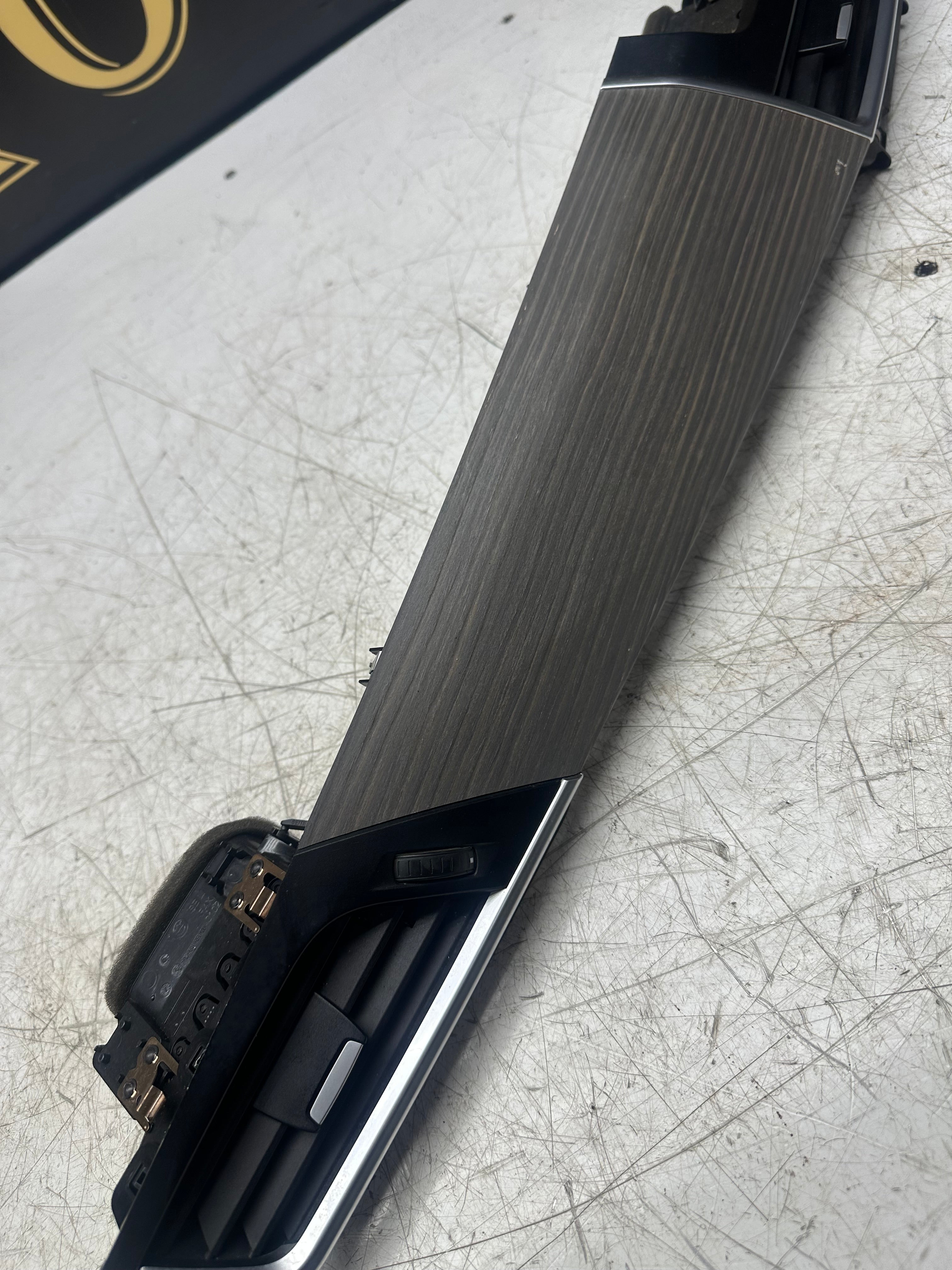 BMW 2 Series Gran Tourer F46 Dashboard Interior Cover Trim / Air Vents (2015–2021)(9287289)
