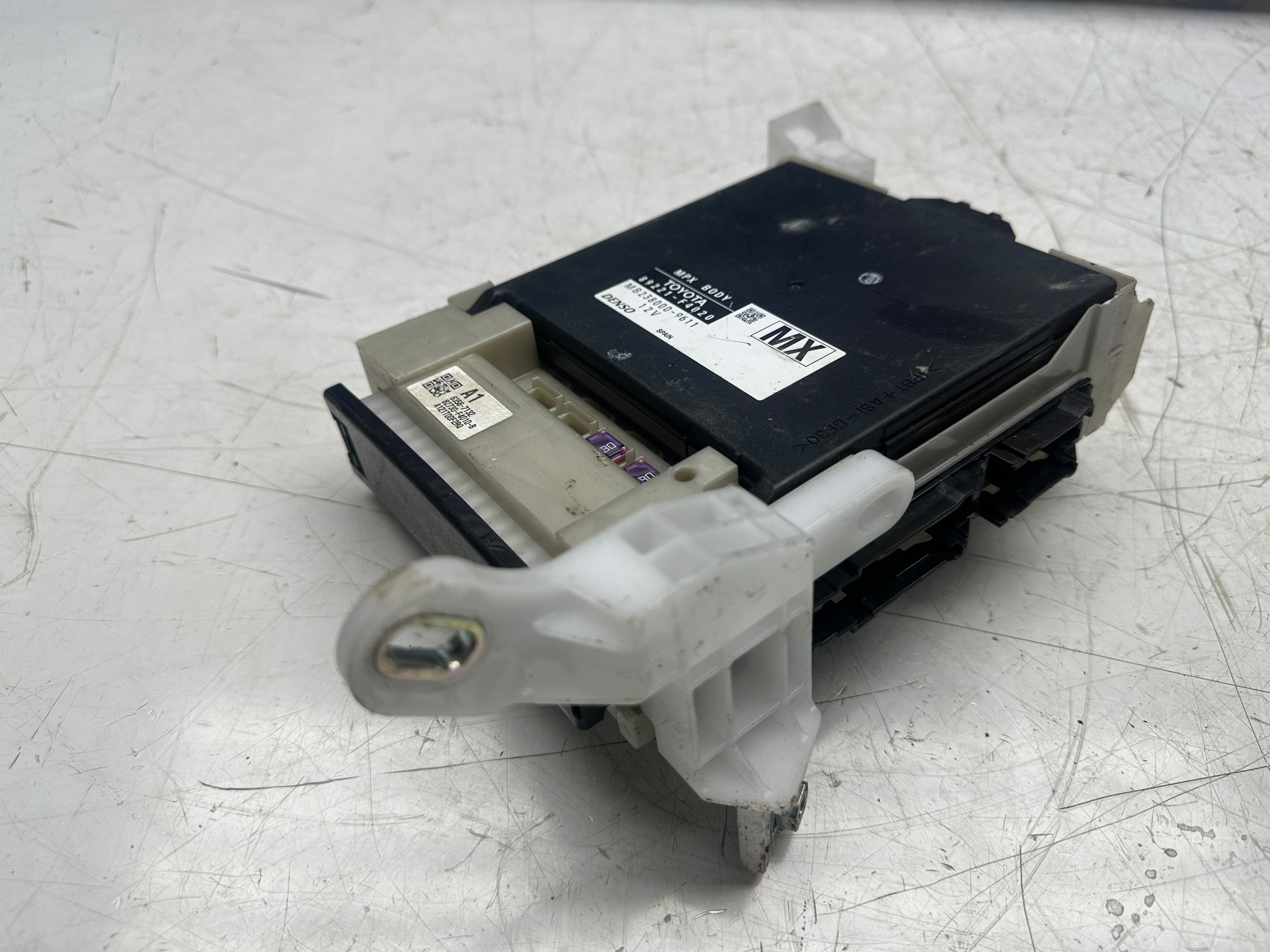 Toyota C-HR 2016–2019 Body Control Module 1.8 Hybrid (89221F4020)
