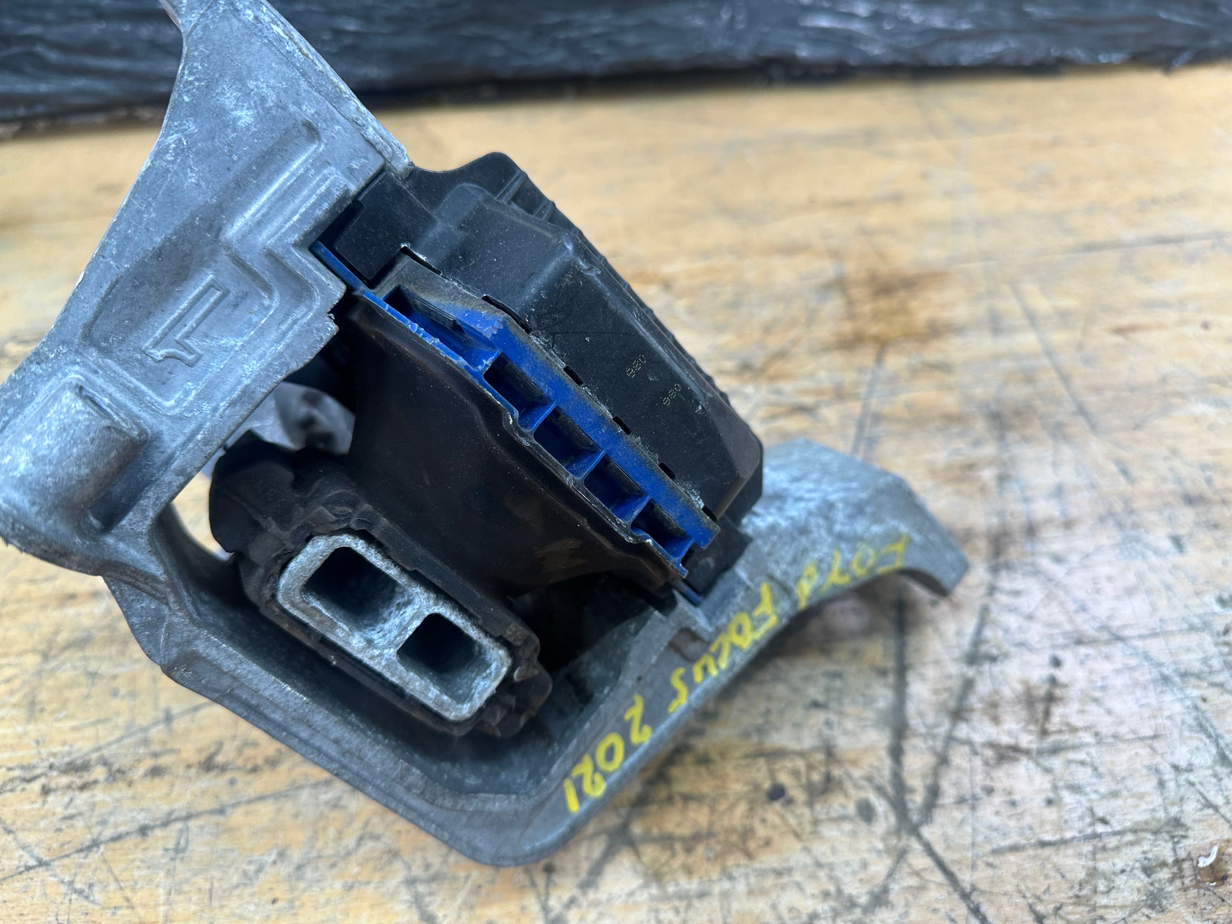 Ford Focus 2021 Right Driver’s Side Engine Mount 1.0L Petrol (JX61-6F012-AG)