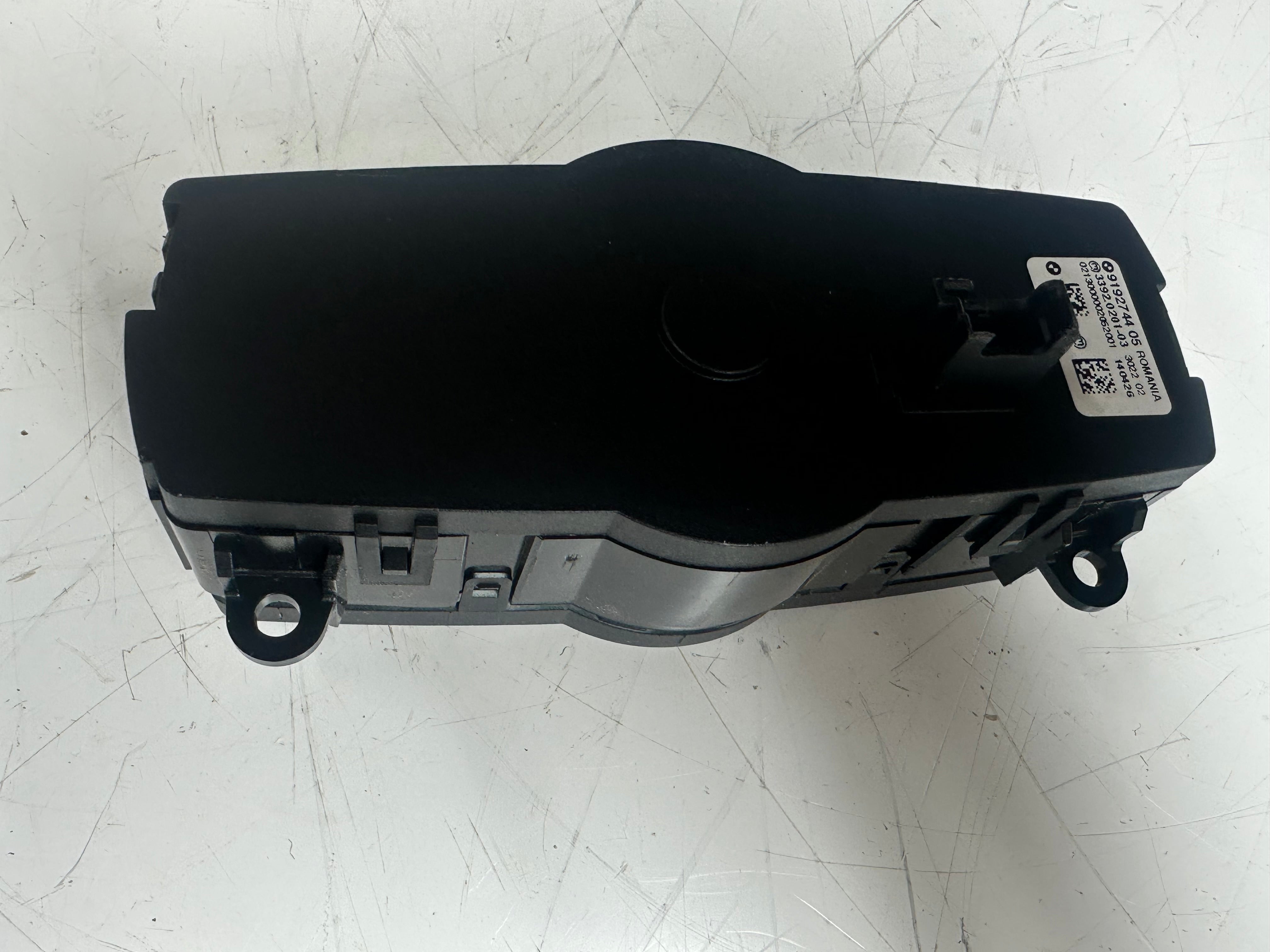 BMW 5 & 6 Series F10 F12 Headlight Switch Control Unit (9192744 05)