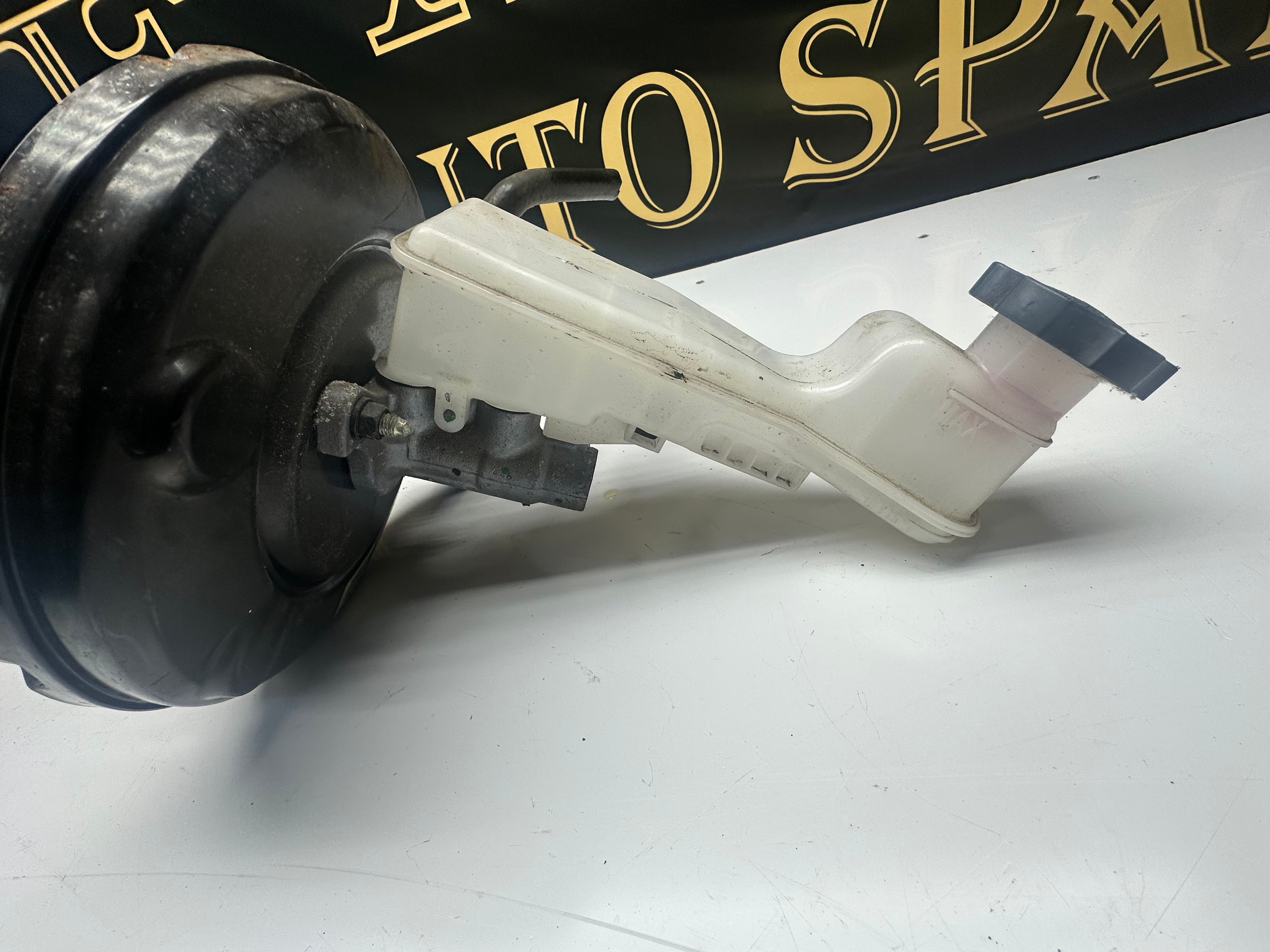 Hyundai i10 2016 Brake Master Cylinder with Servo (58500-B9982) (KBX30567)