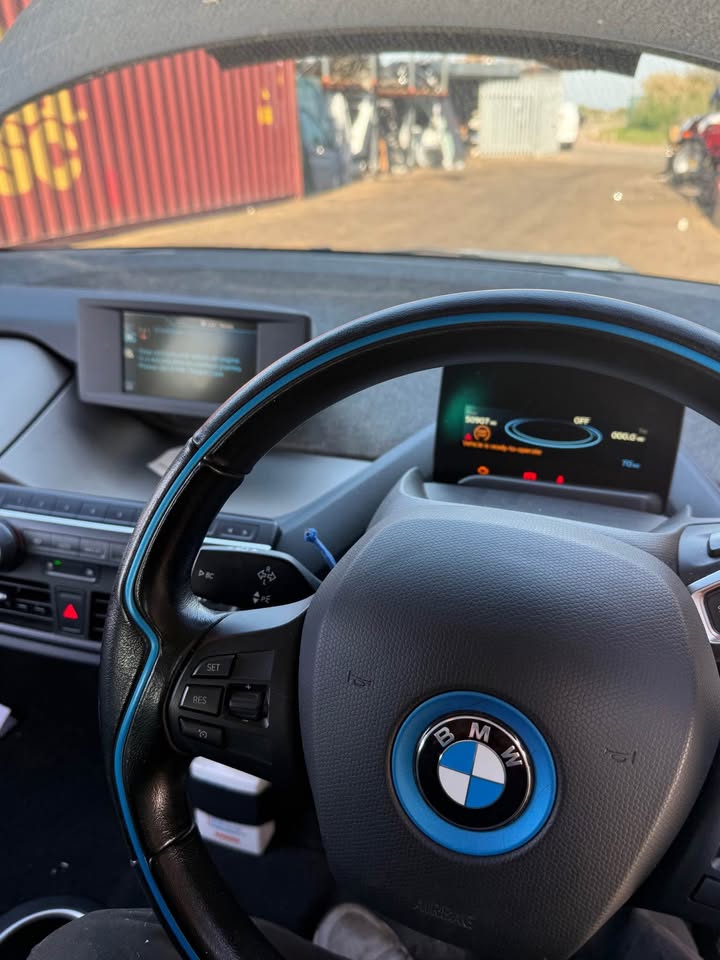BMW I3 2017 - Price is for Wheel Nut ONLY - (BREAKING)