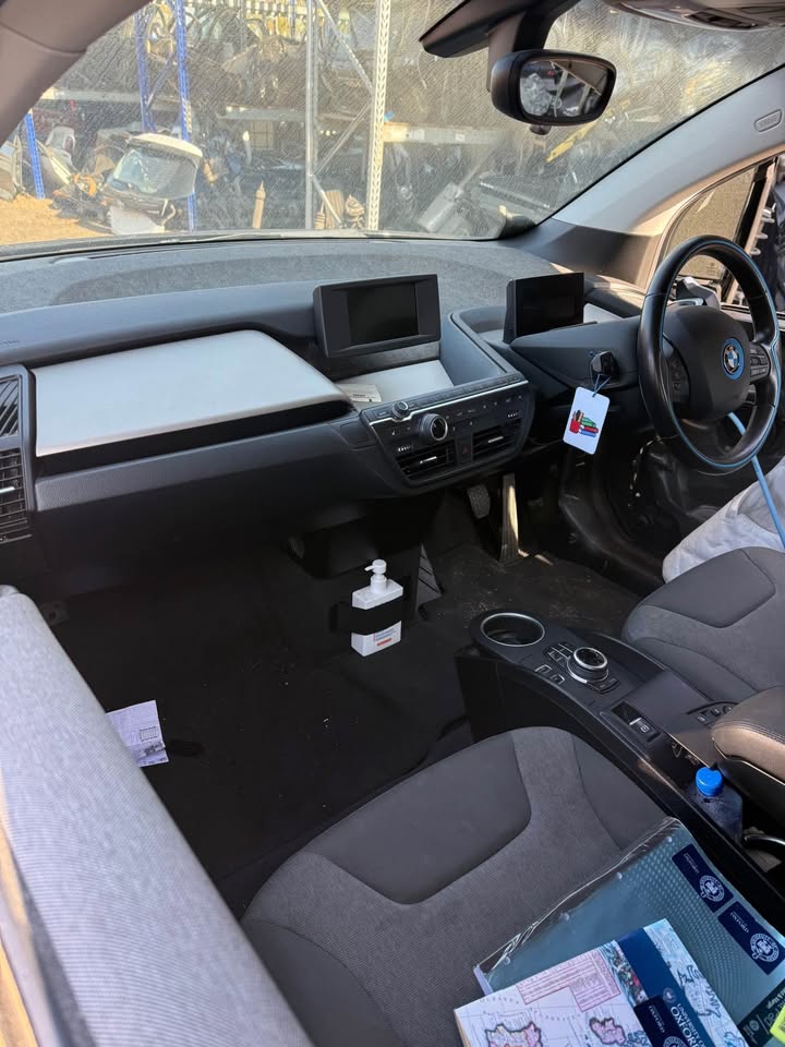 BMW I3 2017 - Price is for Wheel Nut ONLY - (BREAKING)