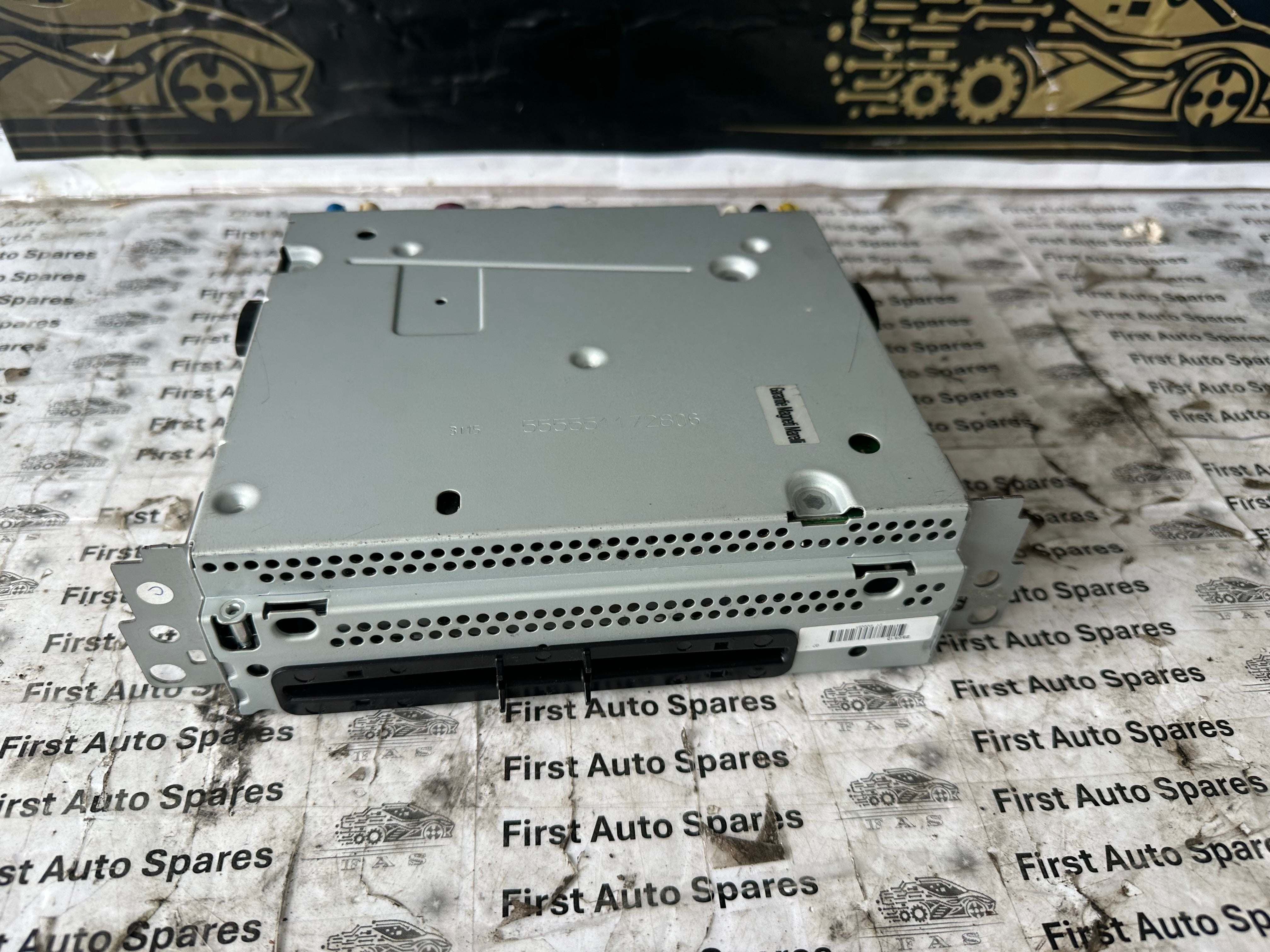 BMW GPS Stereo Radio CD Head Unit 1 2 3 4 Series (9399427 01)