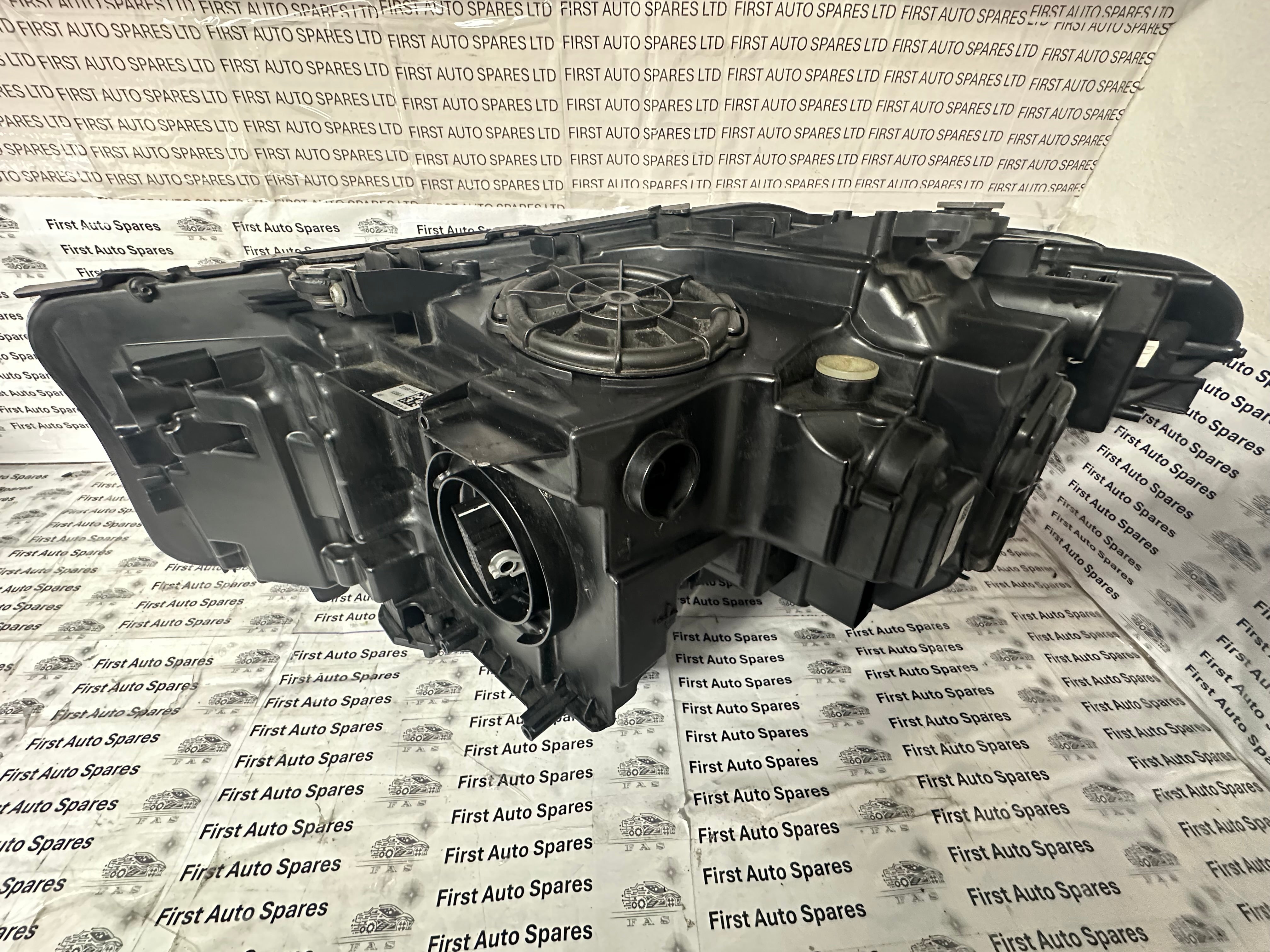 BMW 5 Series G30 G31 Adaptive LED Right Headlight (7439194-04)