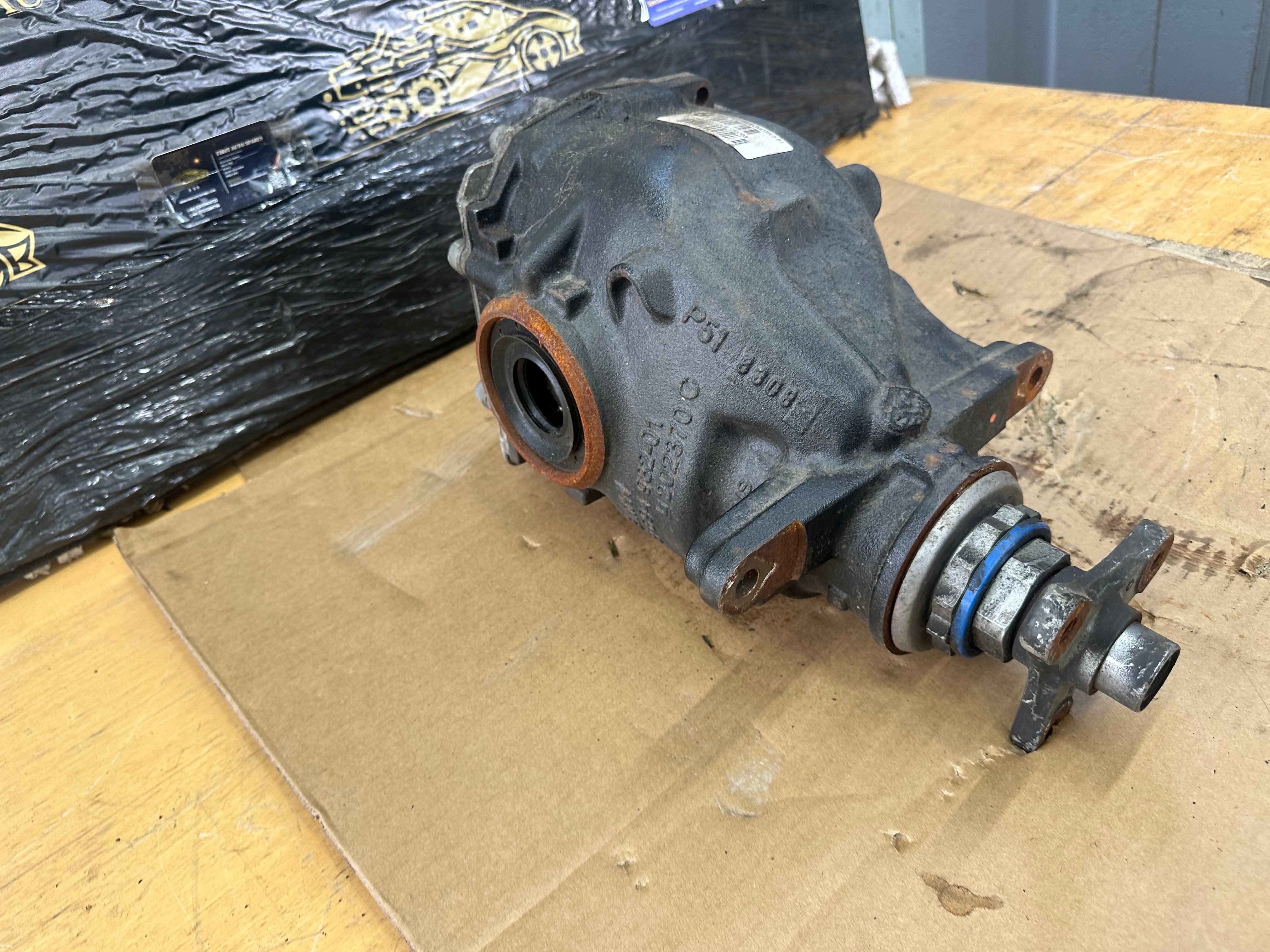 BMW 3 Series Rear Diff Differential 2.81 Ratio (8485723-03)